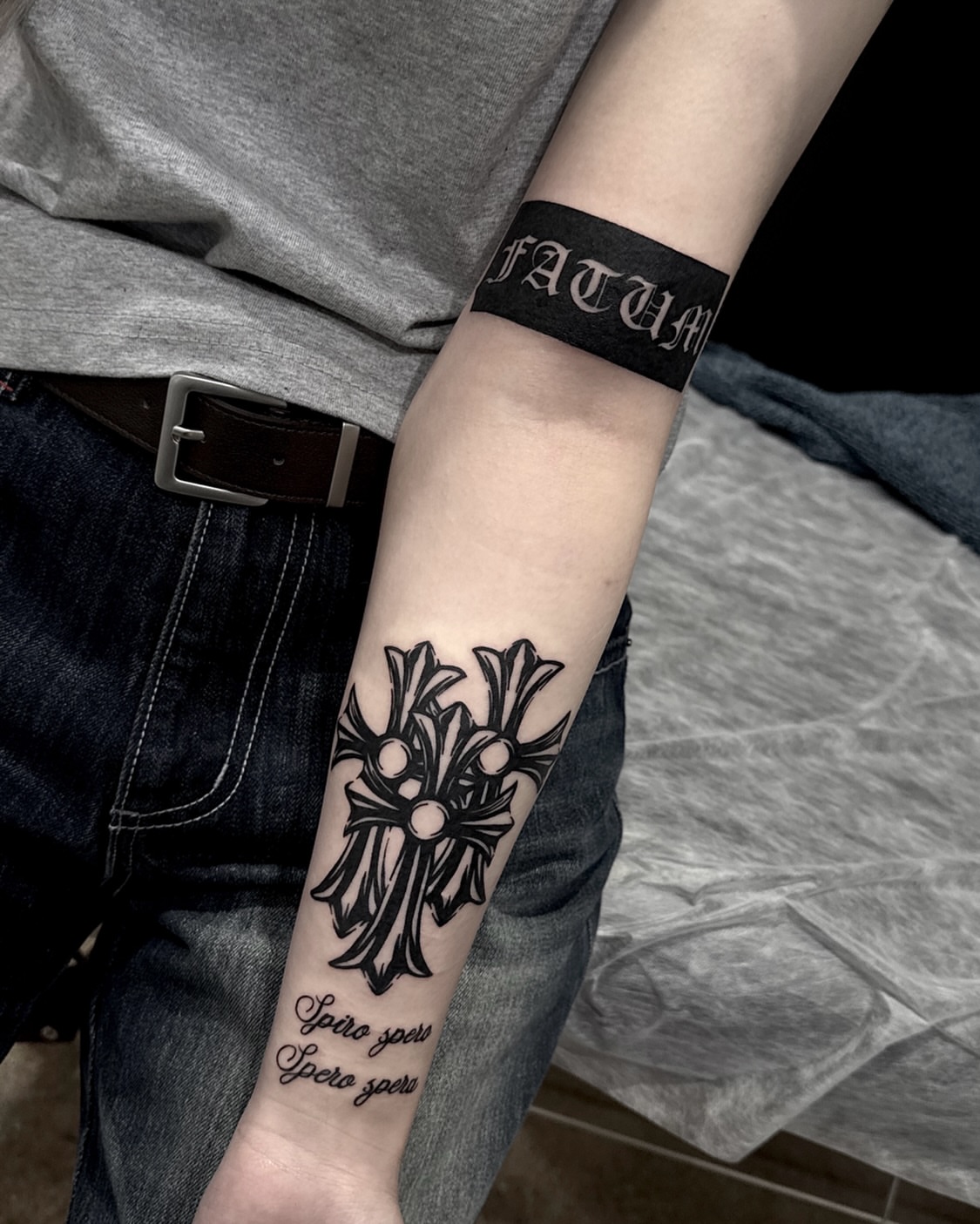 Tattoo by @roniblack_tt — black_and_grey