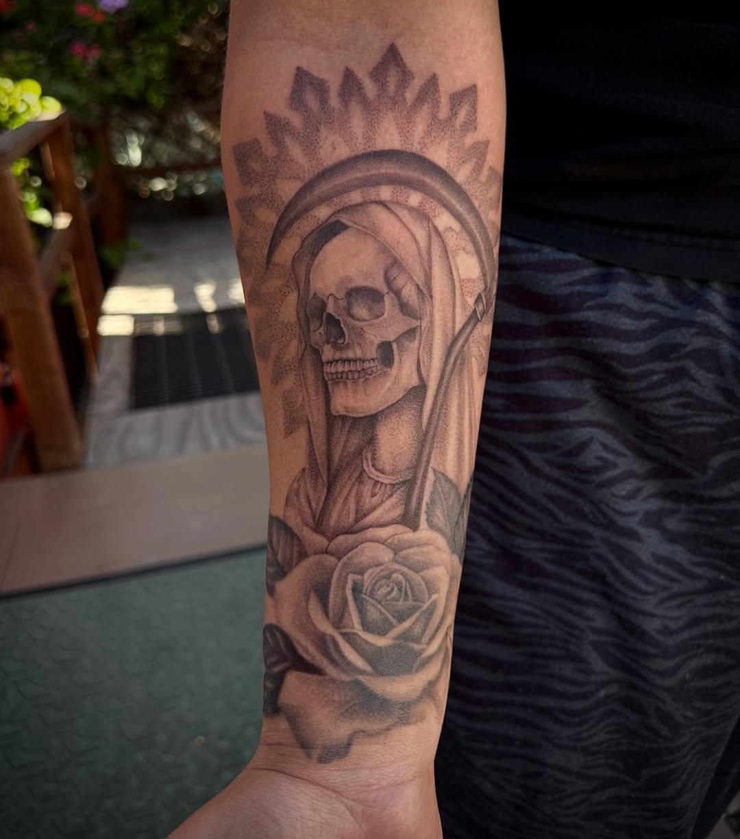 Tattoo by @mikelopeztattoo — black_and_grey, realism