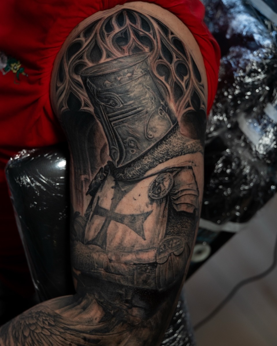 Tattoo by @artedececil — realism, black_and_grey