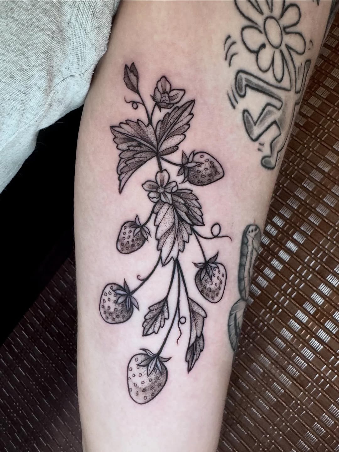 Tattoo by @morgue.in.tattoos — fine_line, black_and_grey
