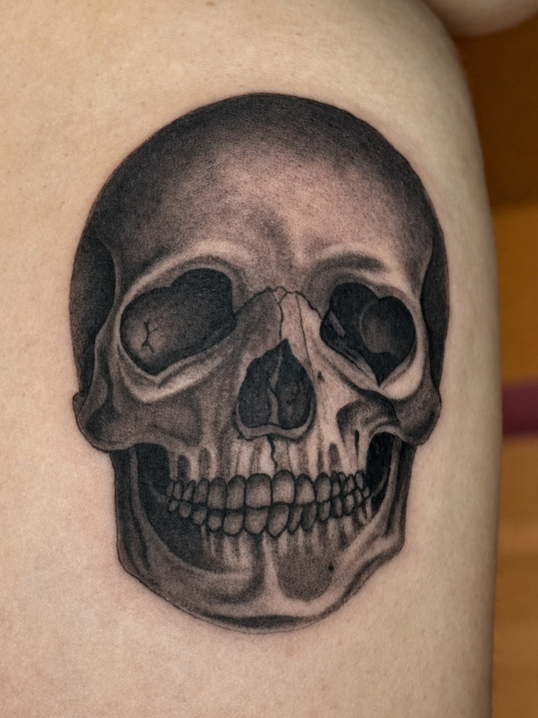 Skull realism tattoo on the thigh by ππππππ