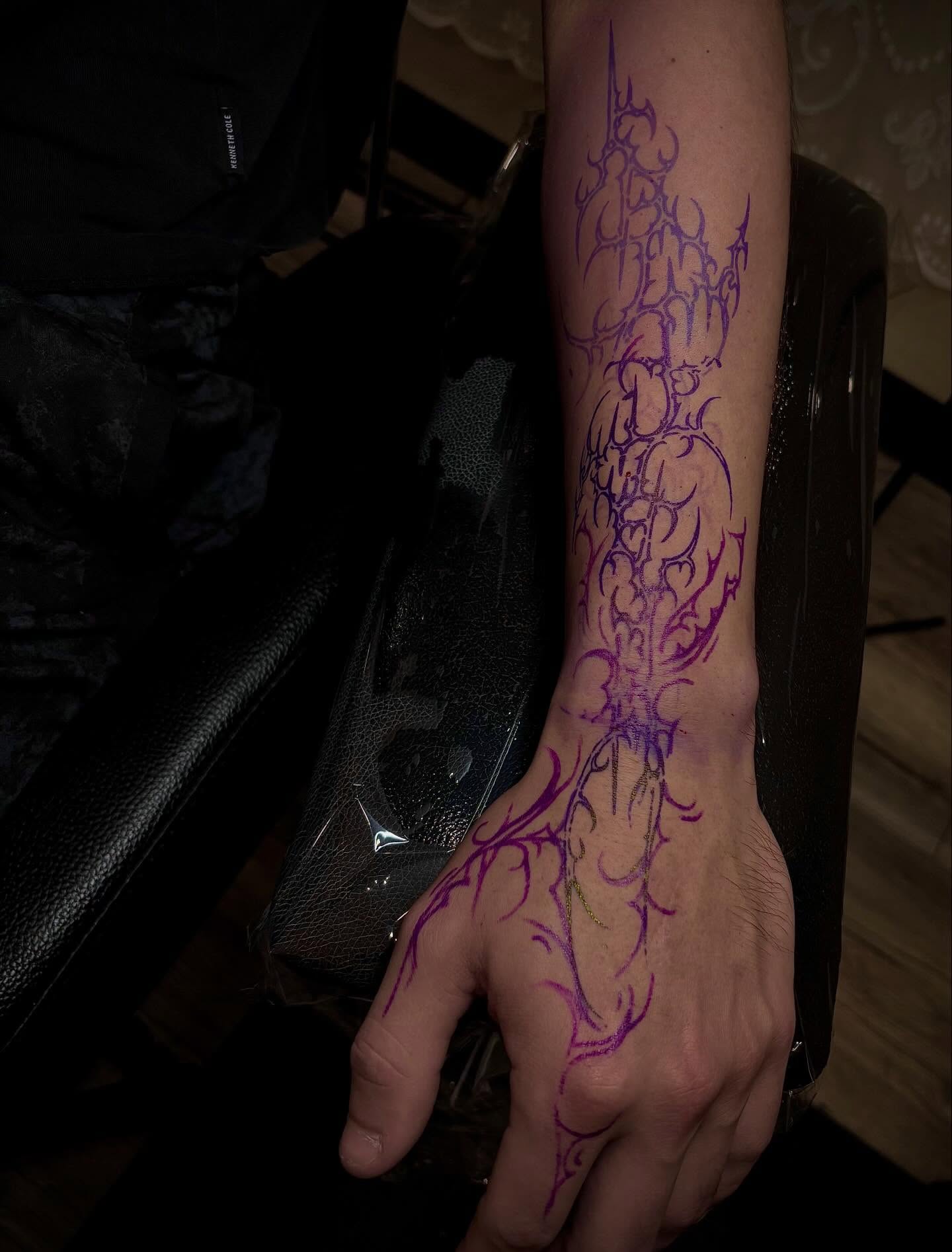 Tribal design tribal tattoo on the hand by Grace L