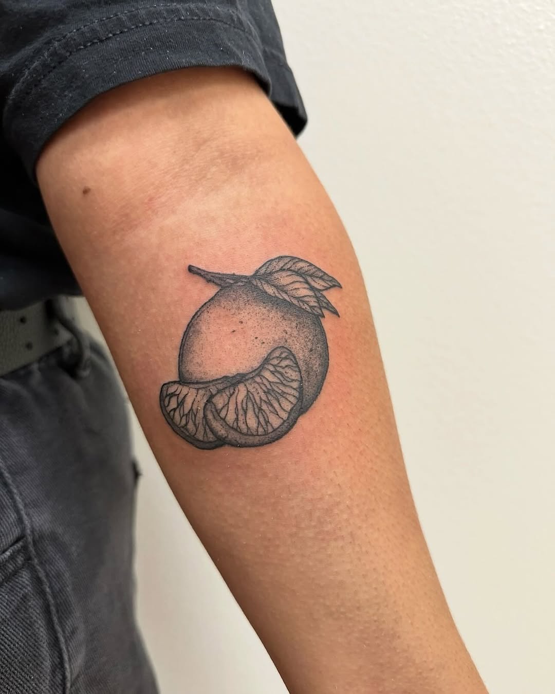 Tattoo by @smoothloom_tattoos โ black_and_grey, dotwork