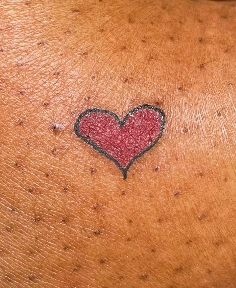 Heart dotwork tattoo by 𝚃𝙰𝚃𝚃𝙾𝙾 𝙰𝚁𝚃𝙸𝚂𝚃, Charlotte, North Carolina