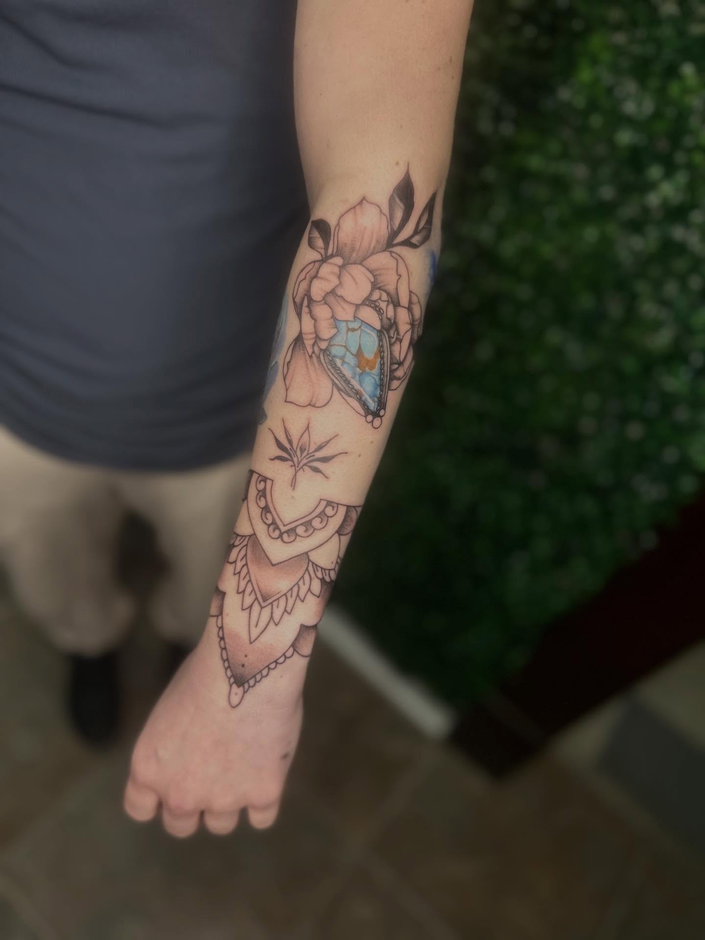 Tattoo by @livv_tattoos — neo_traditional, realism