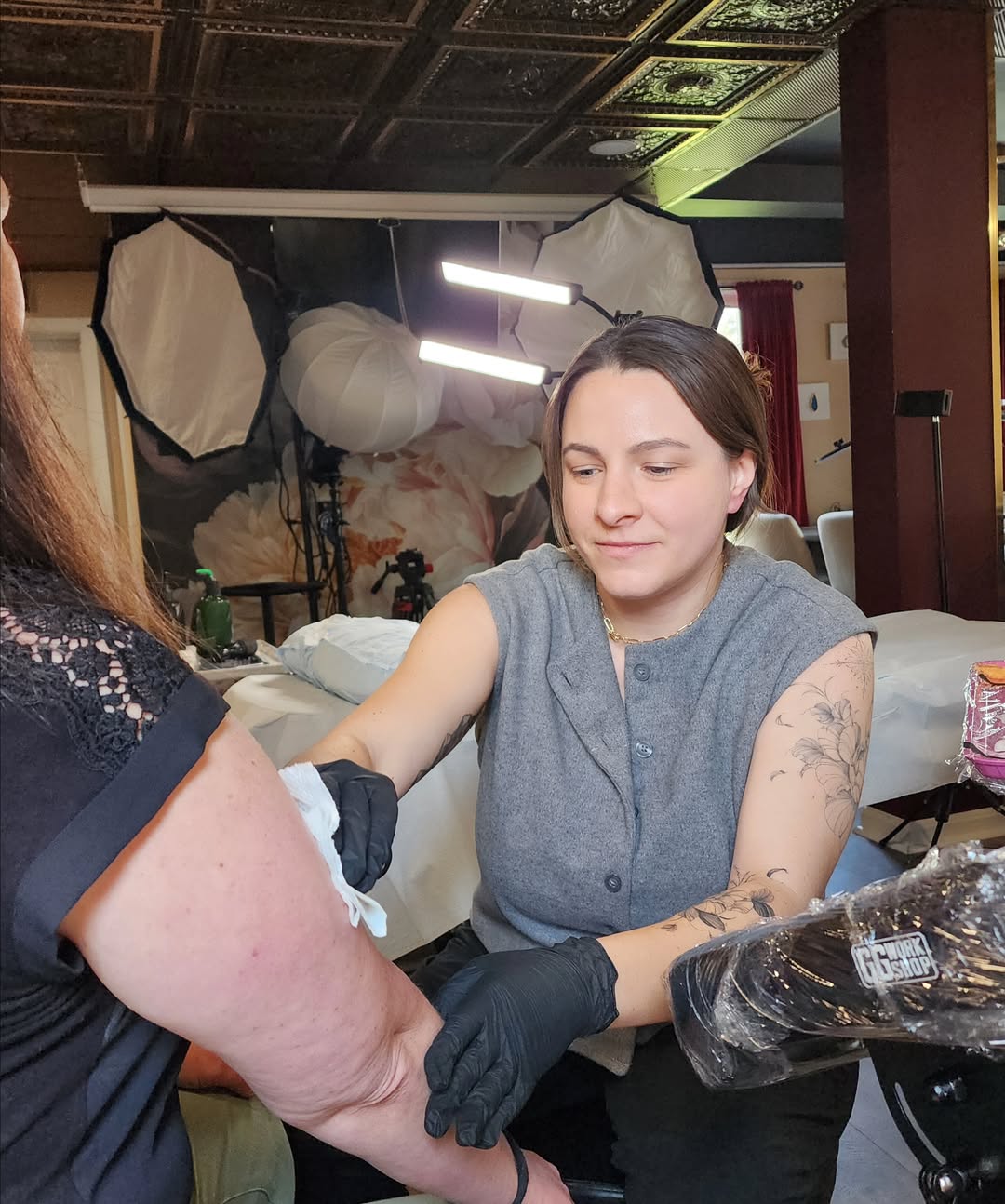 Floral design black and grey tattoo on the forearm by Alex ▪︎ Tattoo Apprentice