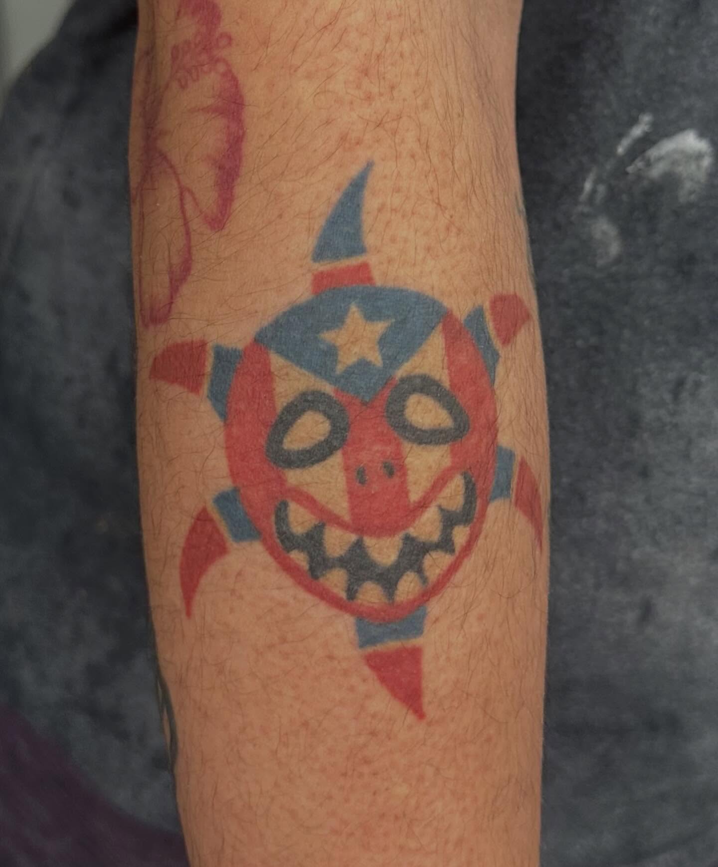 Turtle American traditional tattoo on the forearm by Cohen
