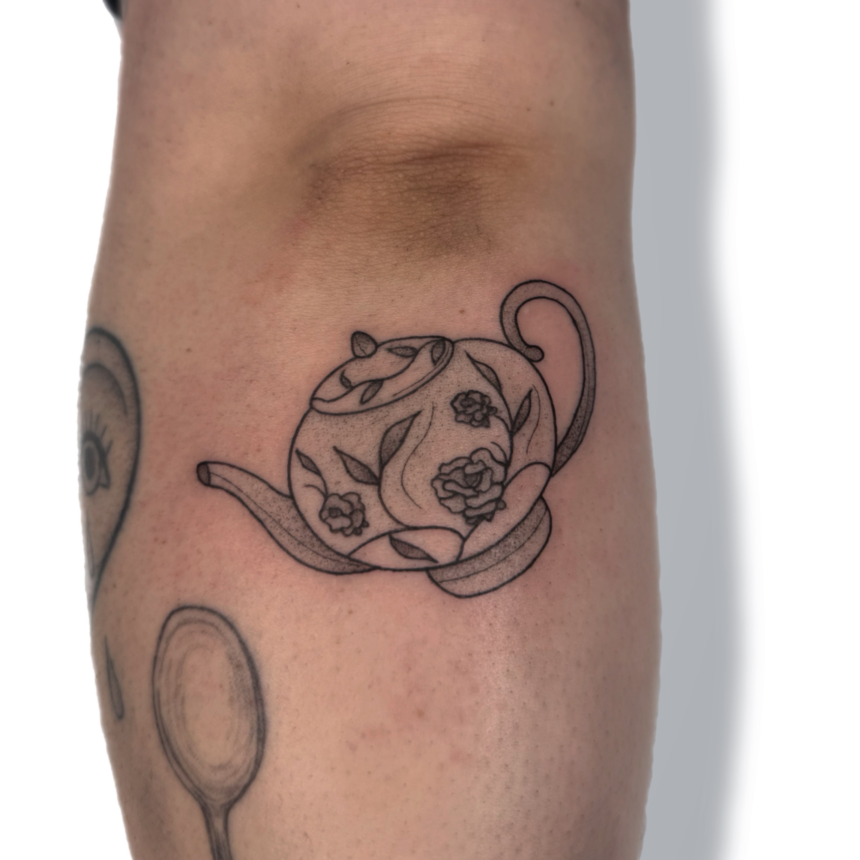 Teapot dotwork tattoo on the forearm by Jules ๐โโฌ, Chicago, Illinois