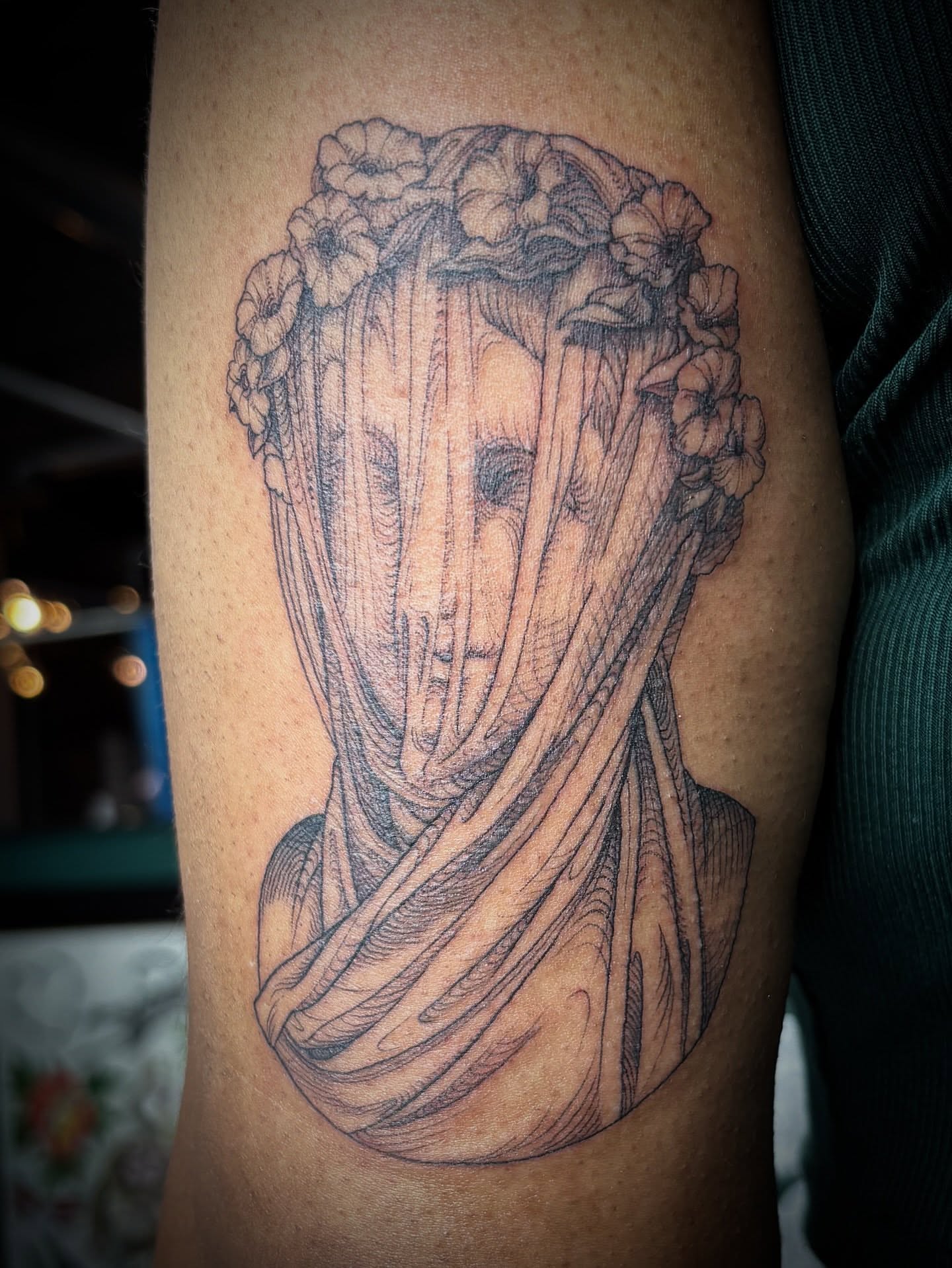 Tattoo by @lu_tatu — black_and_grey, realism