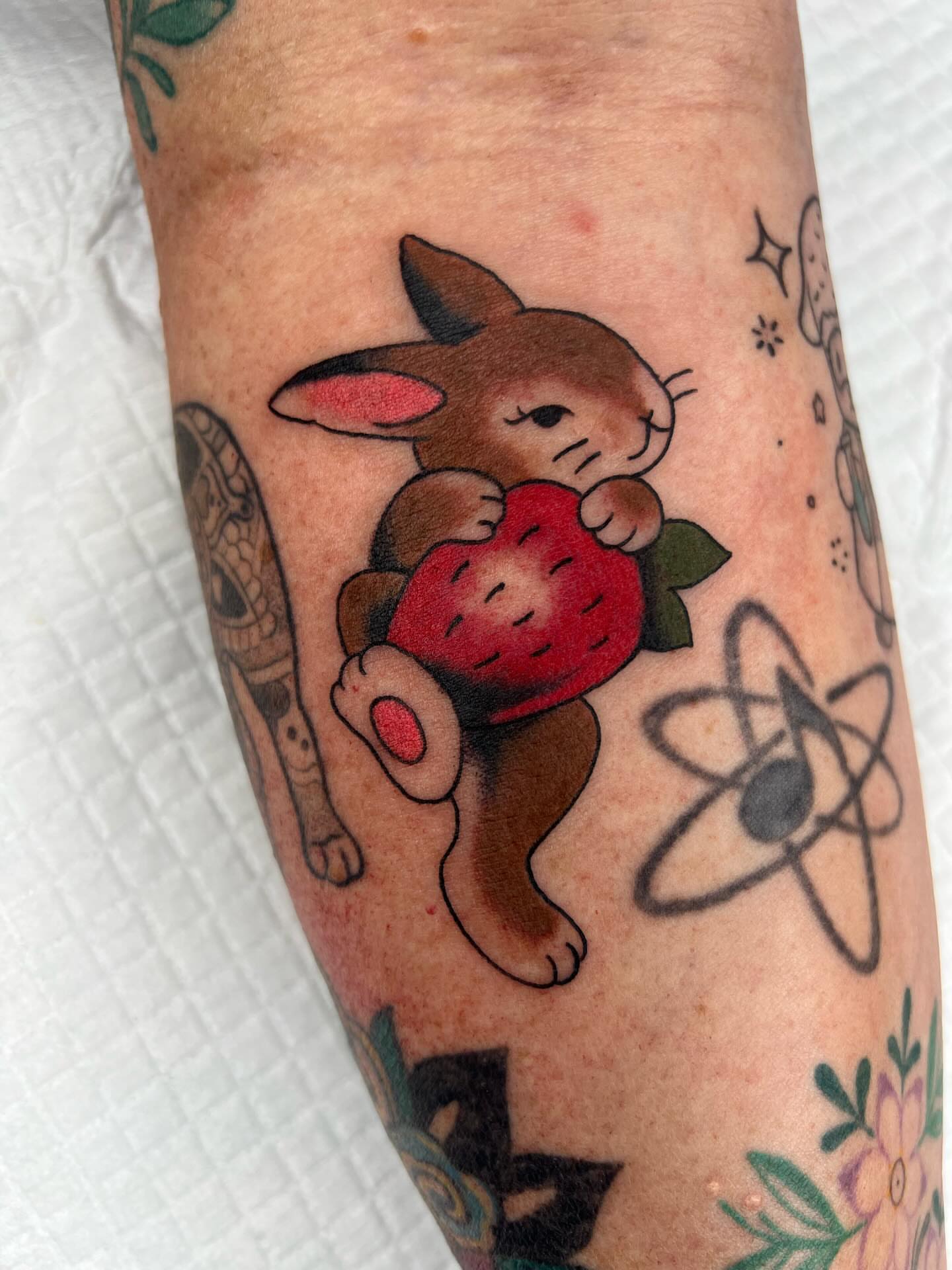Tattoo by @hannahtattana — new_school, illustrative