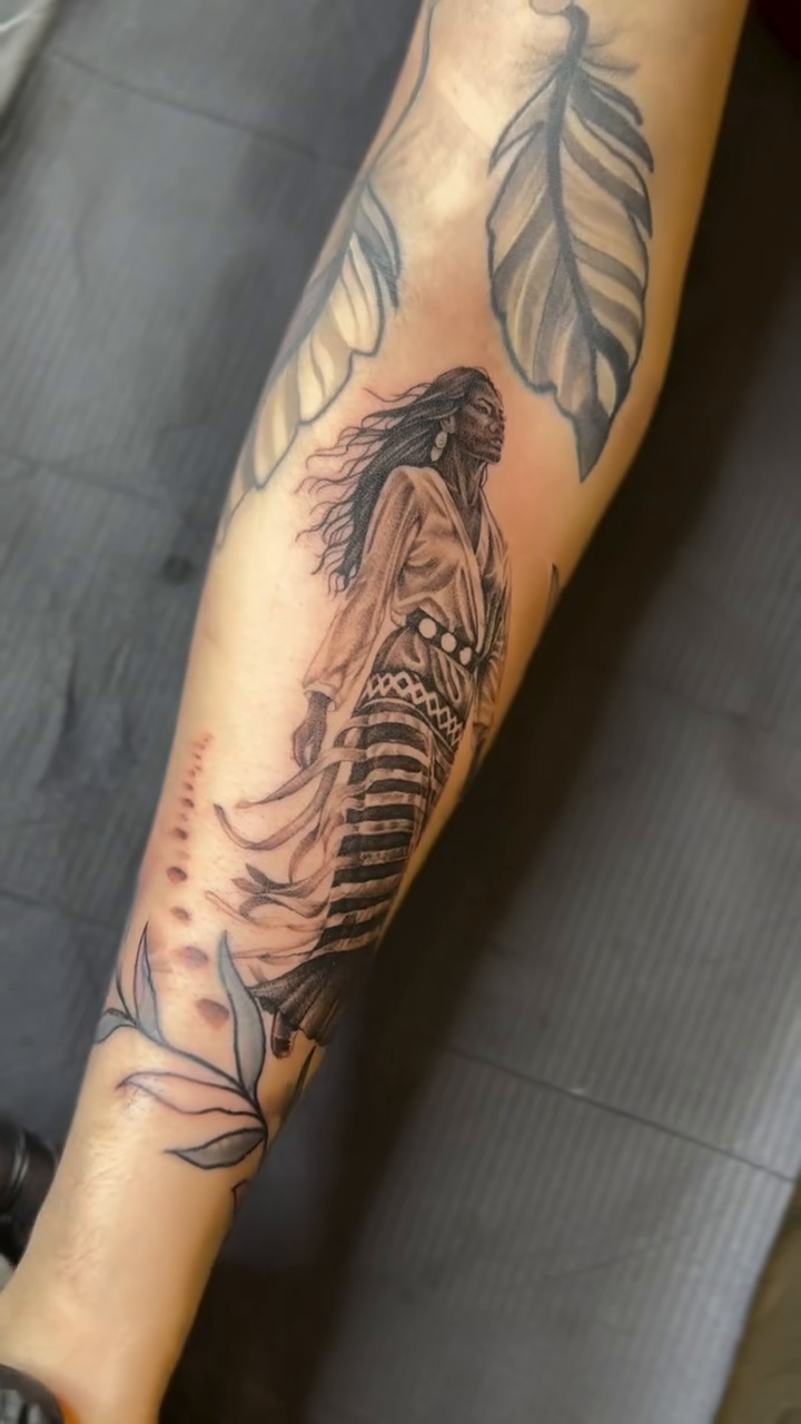 Tattoo by @tattooswithdee — black_and_grey, realism