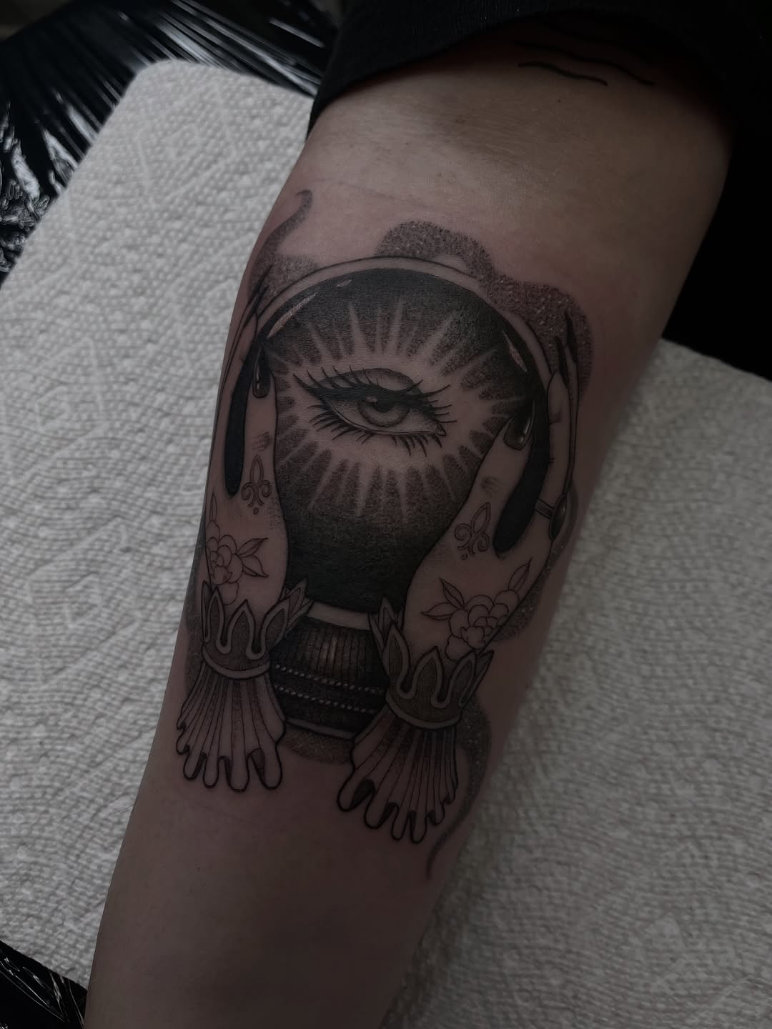Tattoo by @vicentetattoos — black_and_grey, ornamental