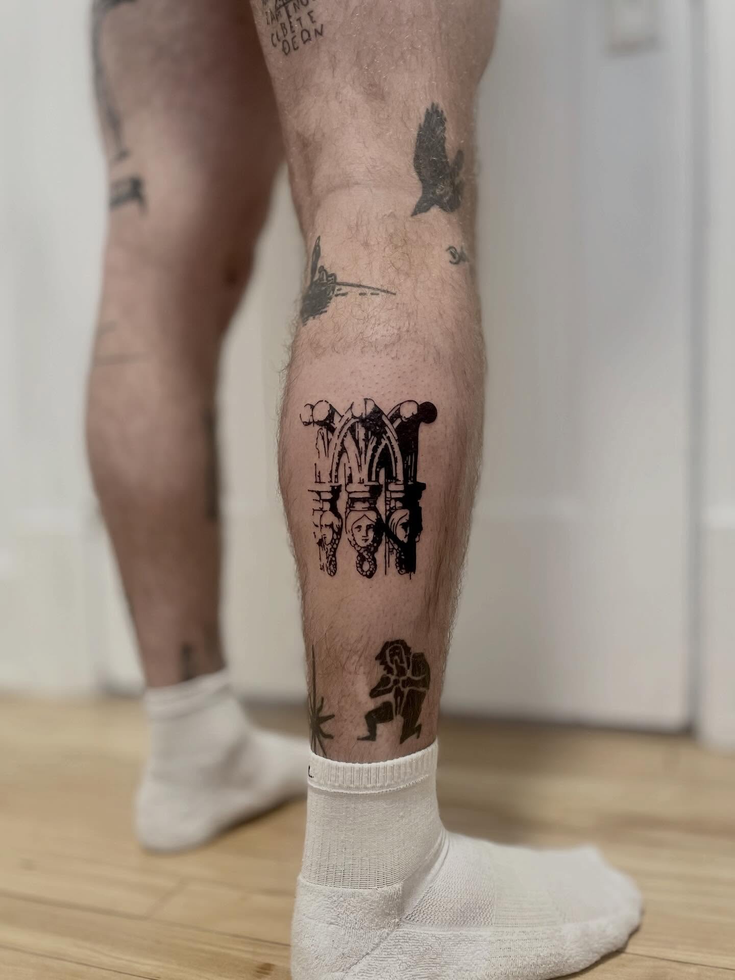 Tattoo by @bartobello — black_and_grey