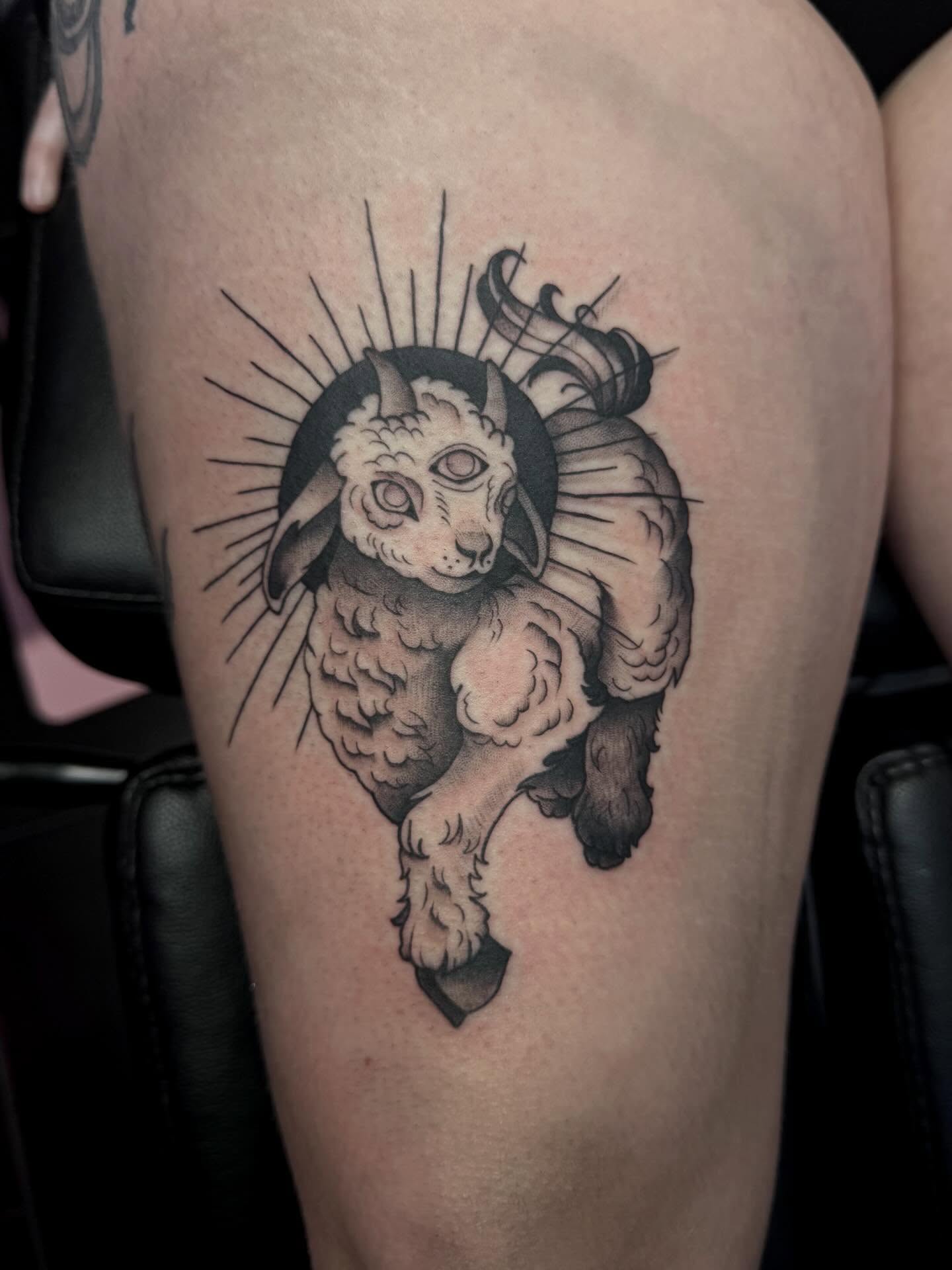 Tattoo by @kaliirisart — black_and_grey