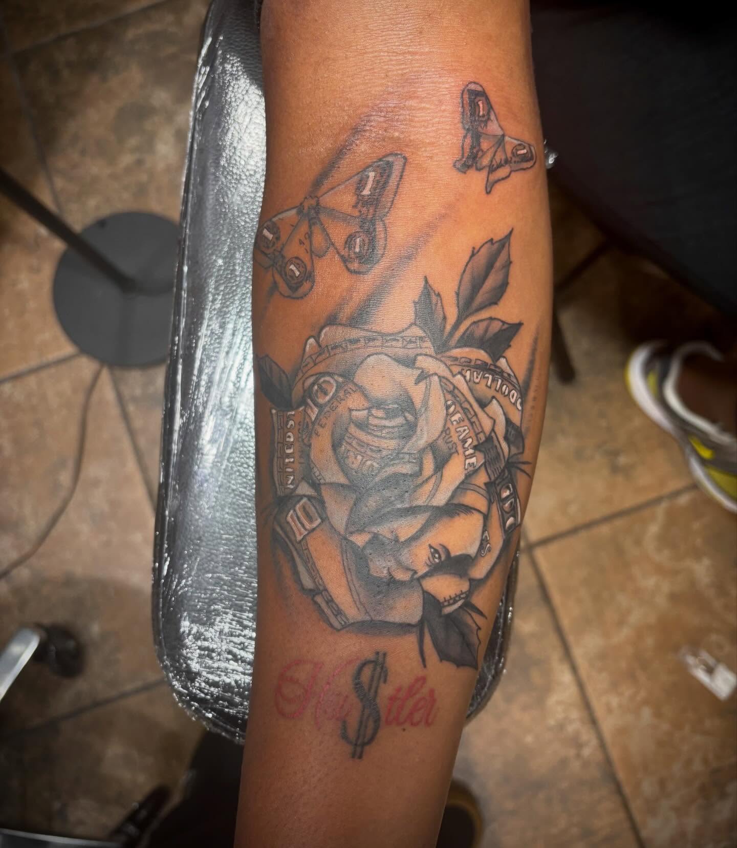 Tattoo by @arkoudatattoo — black_and_grey, realism