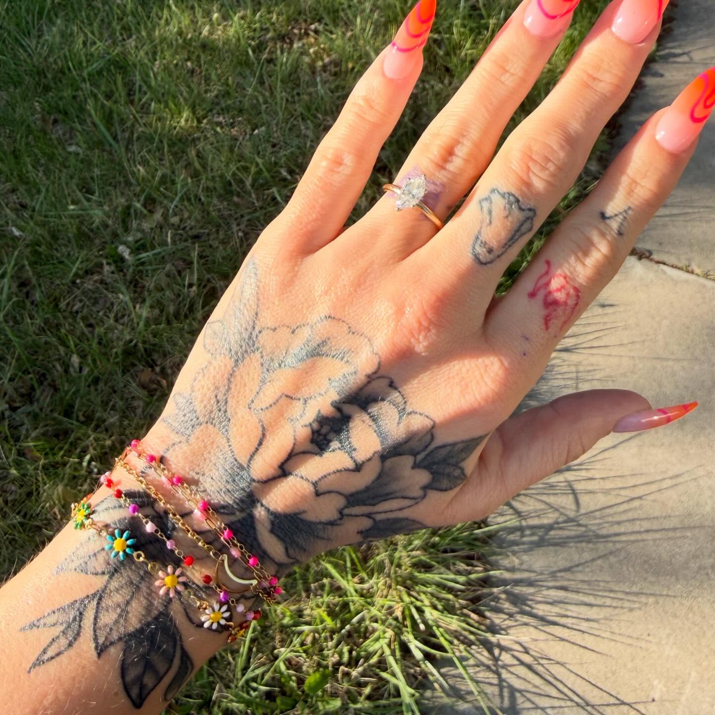 Tattoo by @lea_tattooine — black_and_grey
