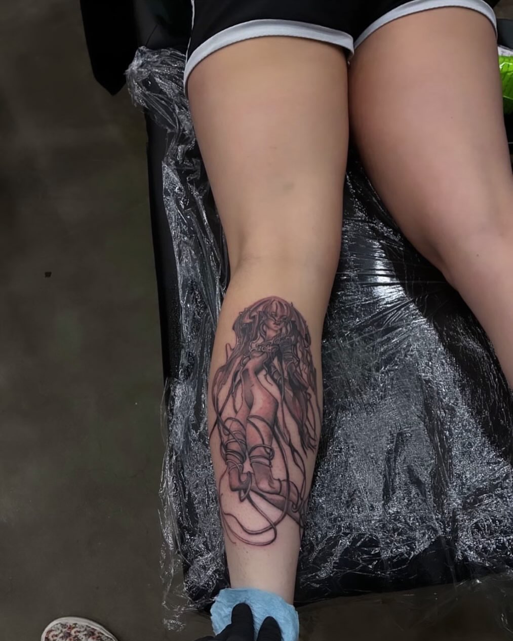 Tattoo by @unobhmg — black_and_grey