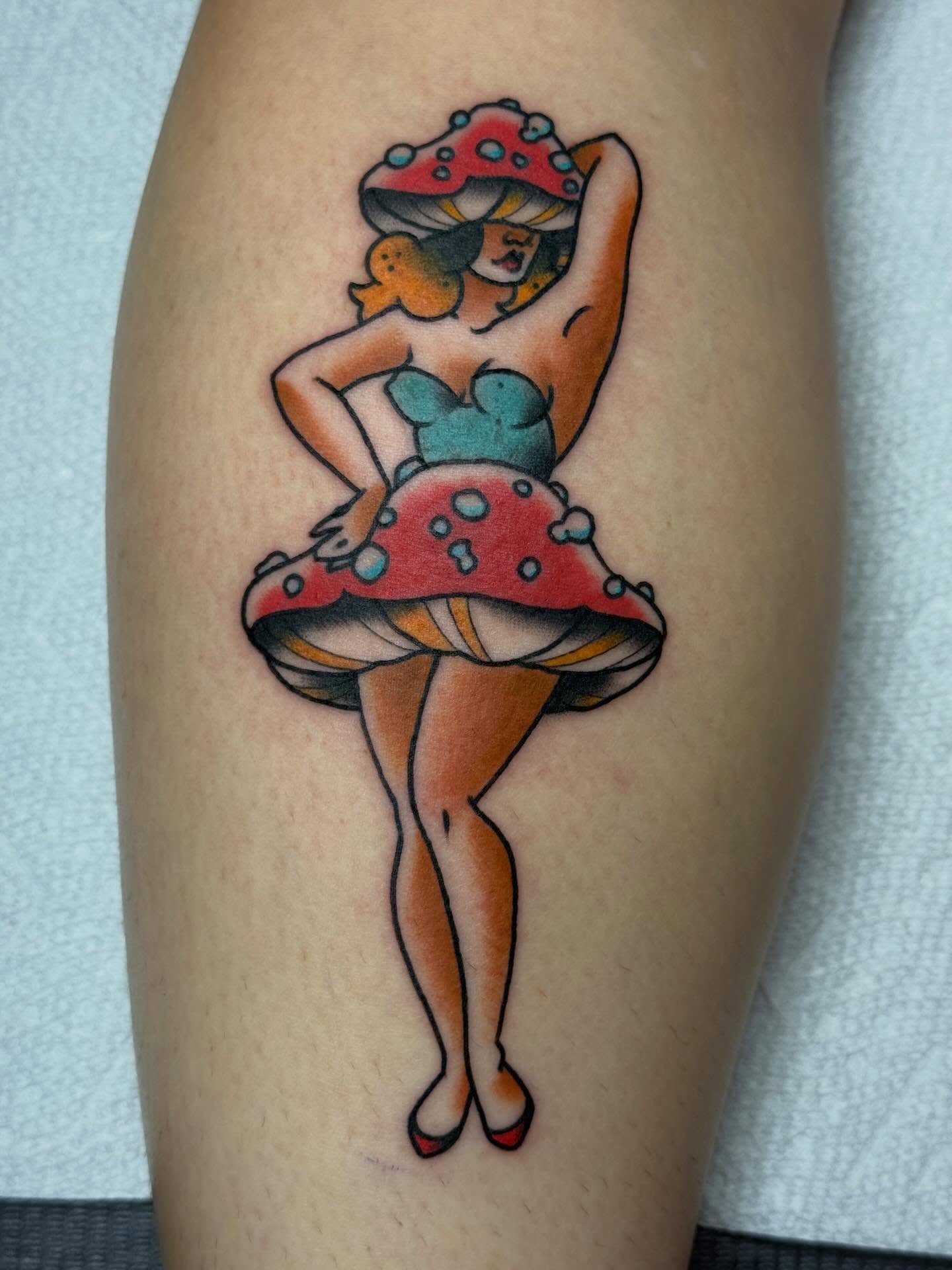 Tattoo by @meg.cant.tat — american_traditional