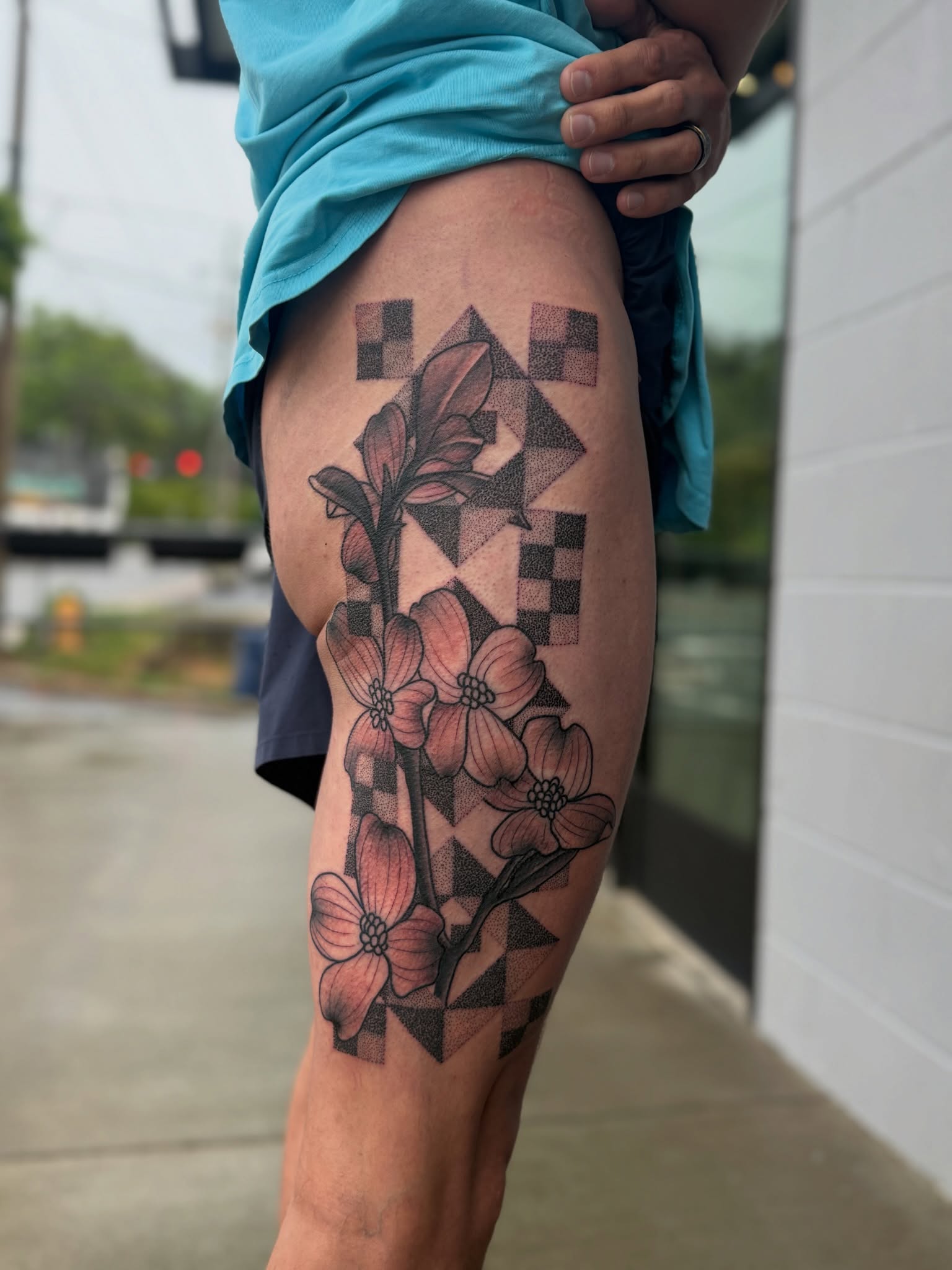 Tattoo by @london_on_the_tatts — geometric