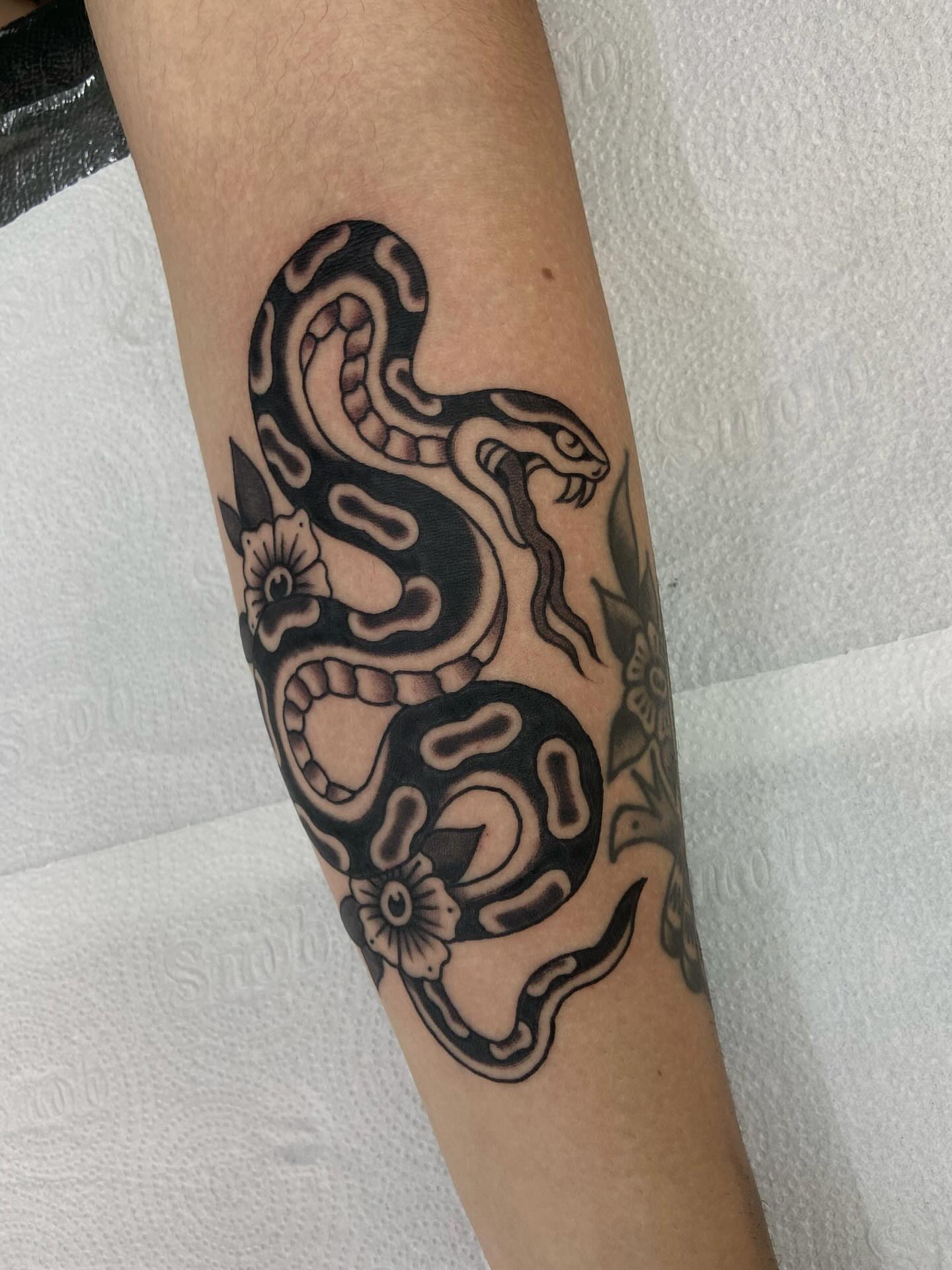 Tattoo by @naganumatattoo — black_and_grey