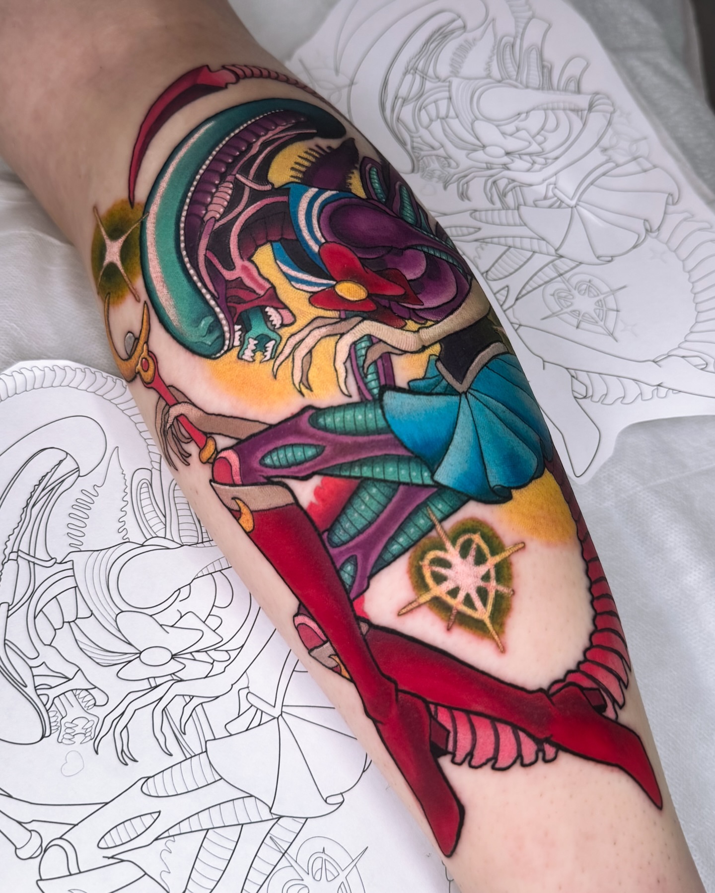 Alien and woman American traditional tattoo on the forearm by 𝔐𝔞𝔯𝔰 ✨