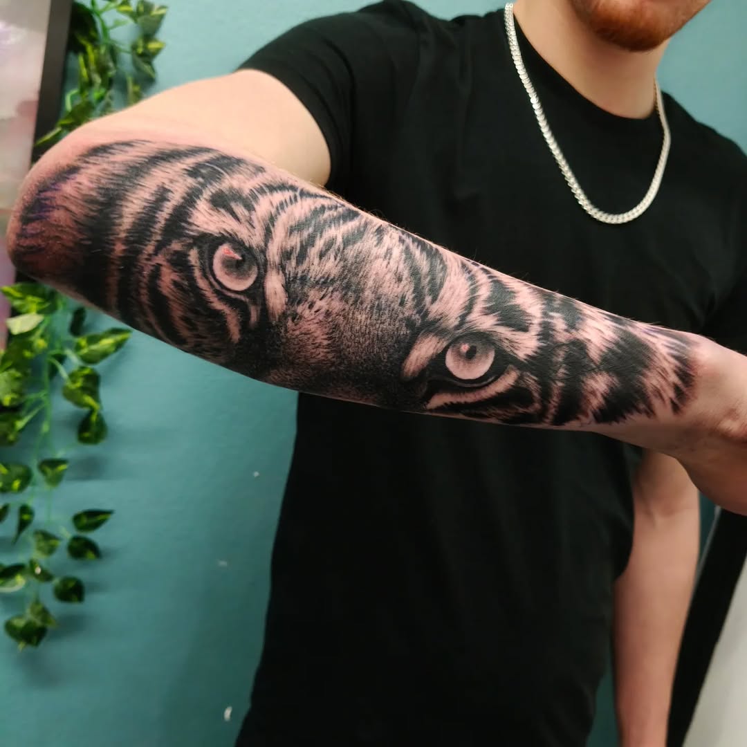 Tattoo by @alexlondontattoo โ realism, black_and_grey