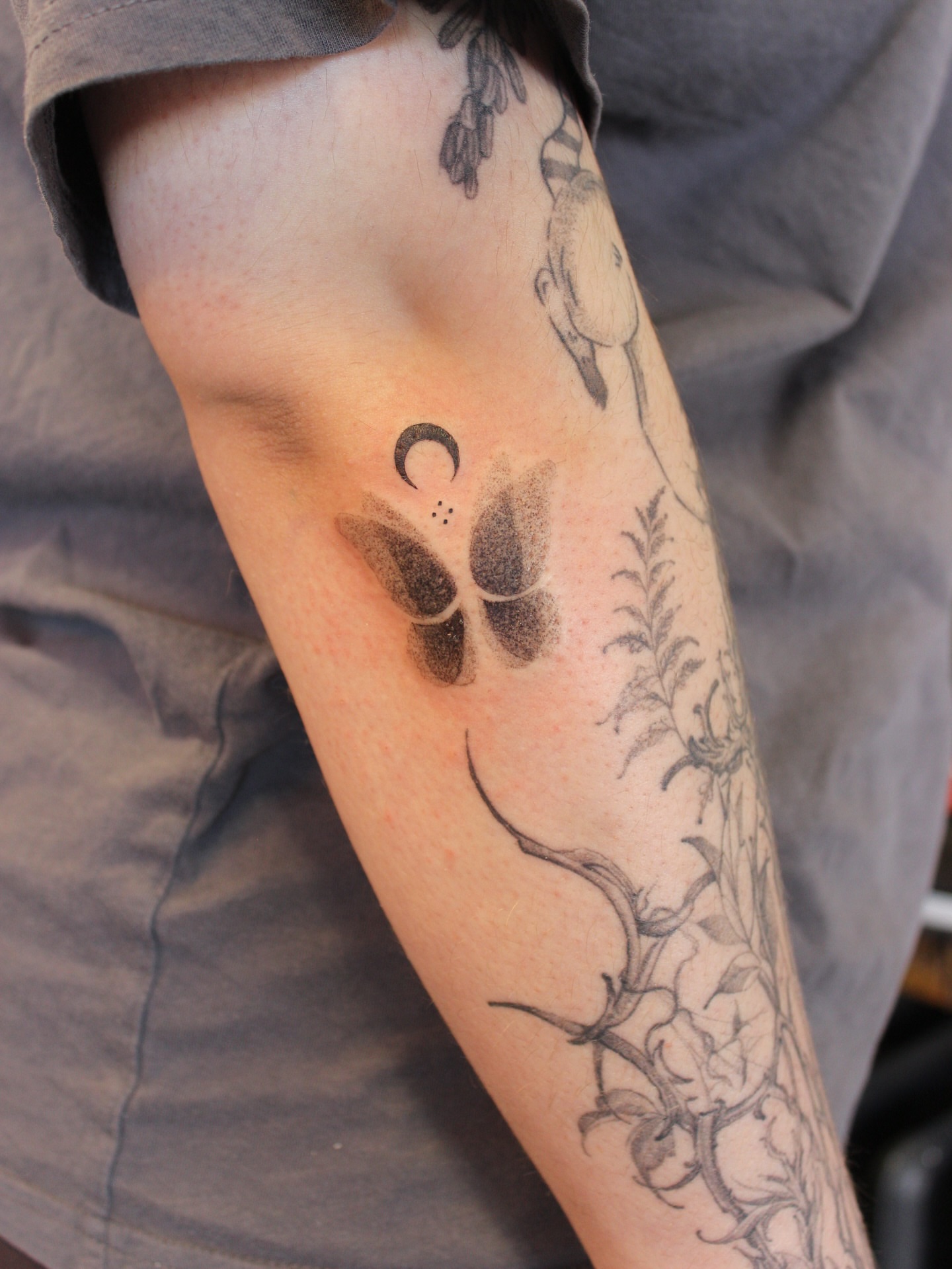 Tattoo by @emsky_ink — dotwork, black_and_grey