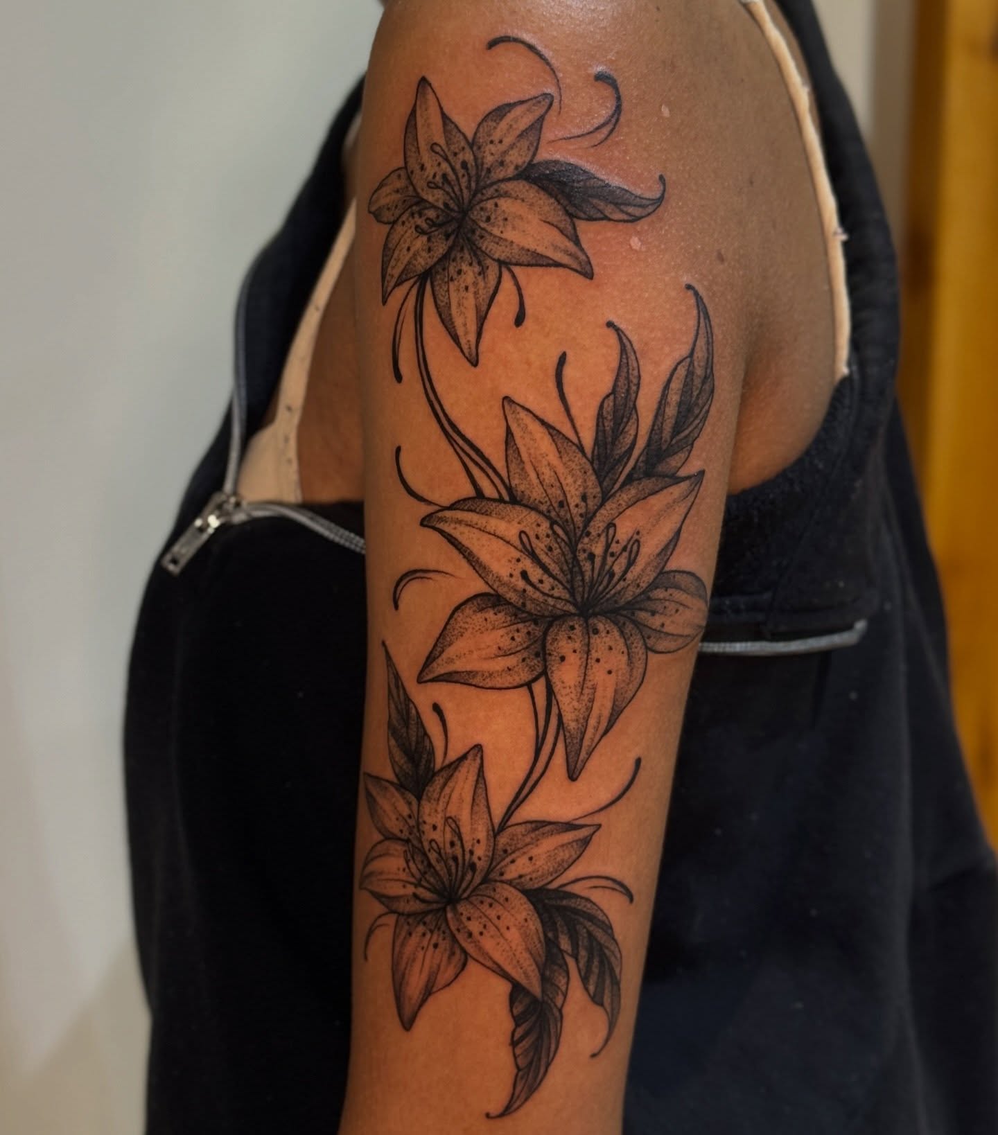 Tattoo by @ktyvink — dotwork