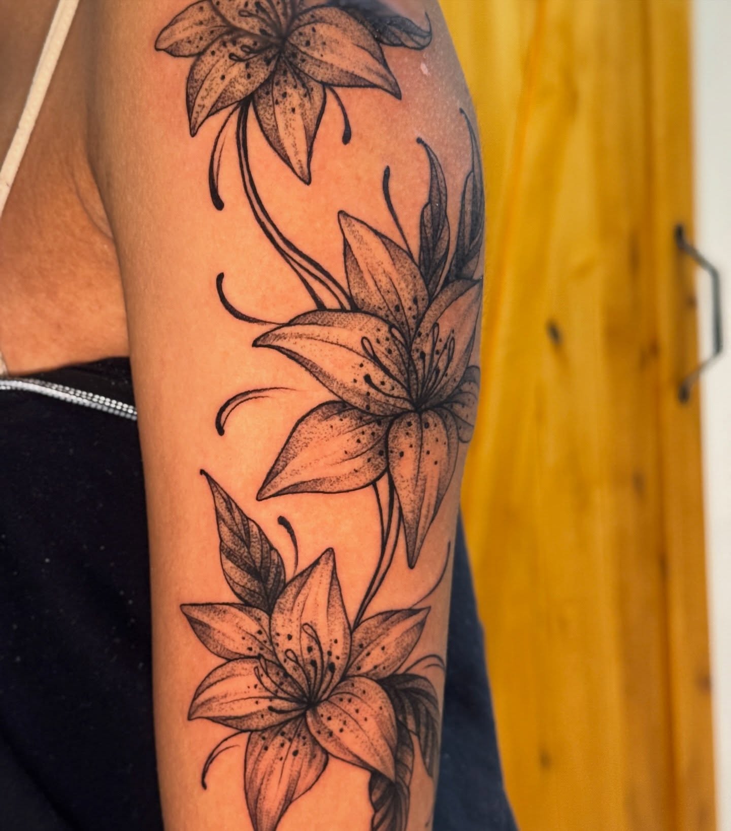 Tattoo by @ktyvink — dotwork, black_and_grey