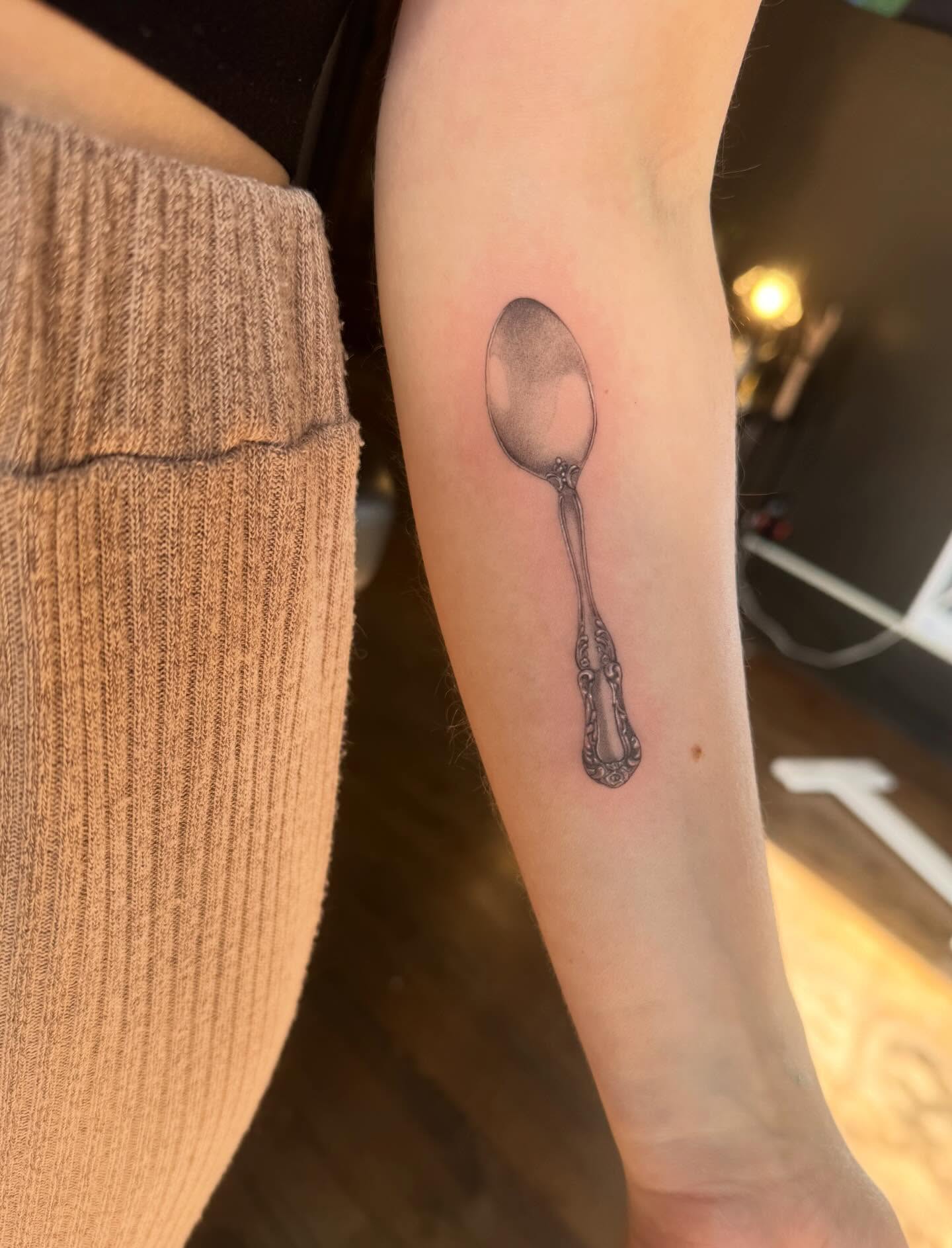 Tattoo by @lilztatz — black_and_grey