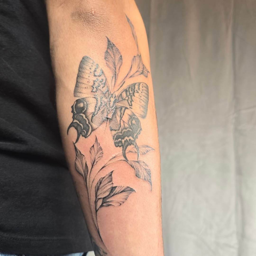 Tattoo by @danielbi.tattooart — black_and_grey