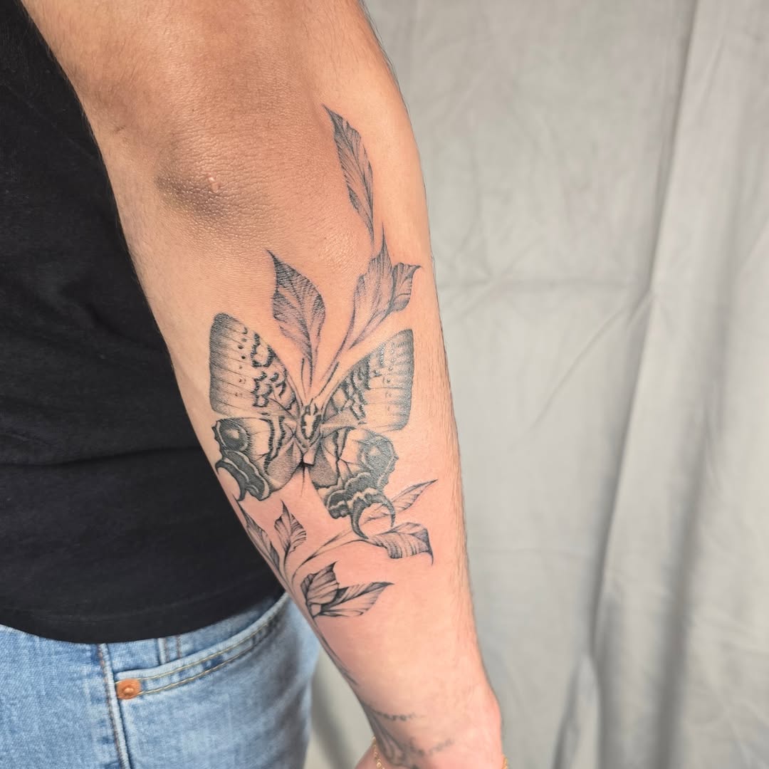 Tattoo by @danielbi.tattooart — black_and_grey