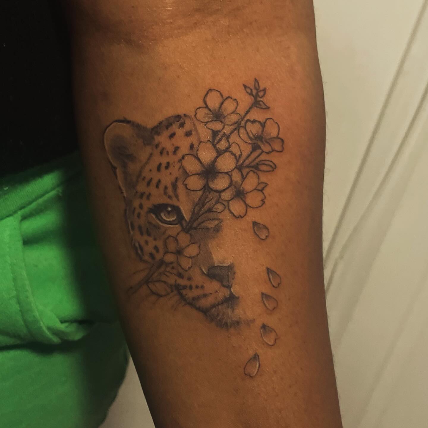 Tattoo by @dfineink — realism, dotwork