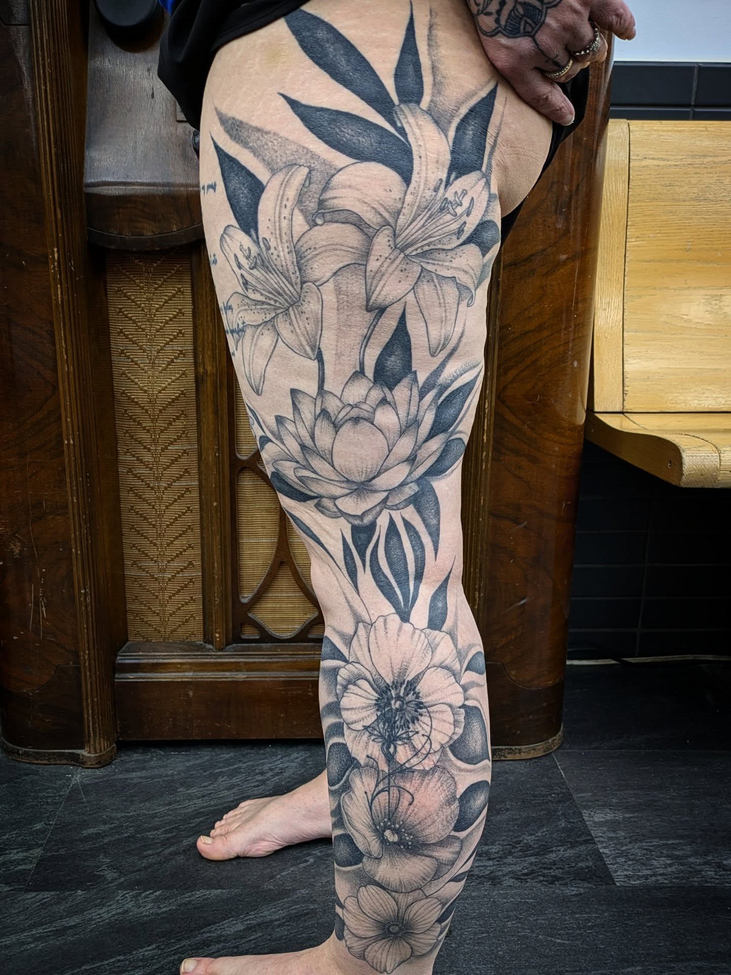 Tattoo by @alizee_tattoo — black_and_grey, realism