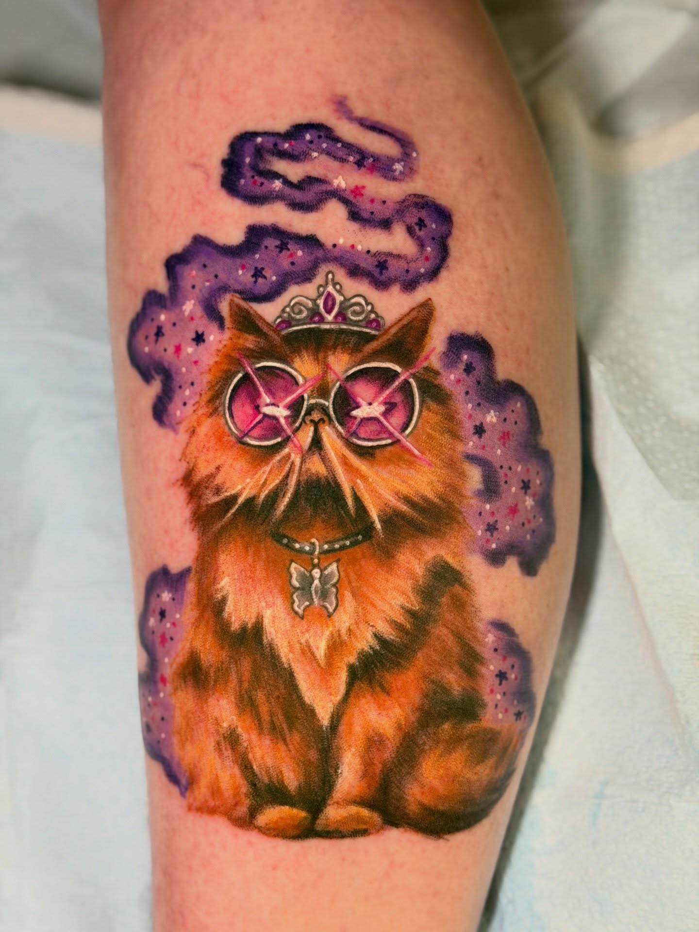 Cat wearing sunglasses realism tattoo on the thigh by Loki Shane DeFriece