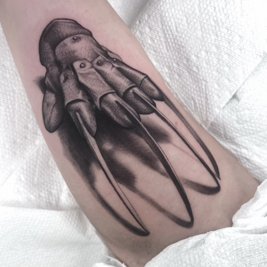 Tattoo by @annawolfftattoos — dotwork, realism