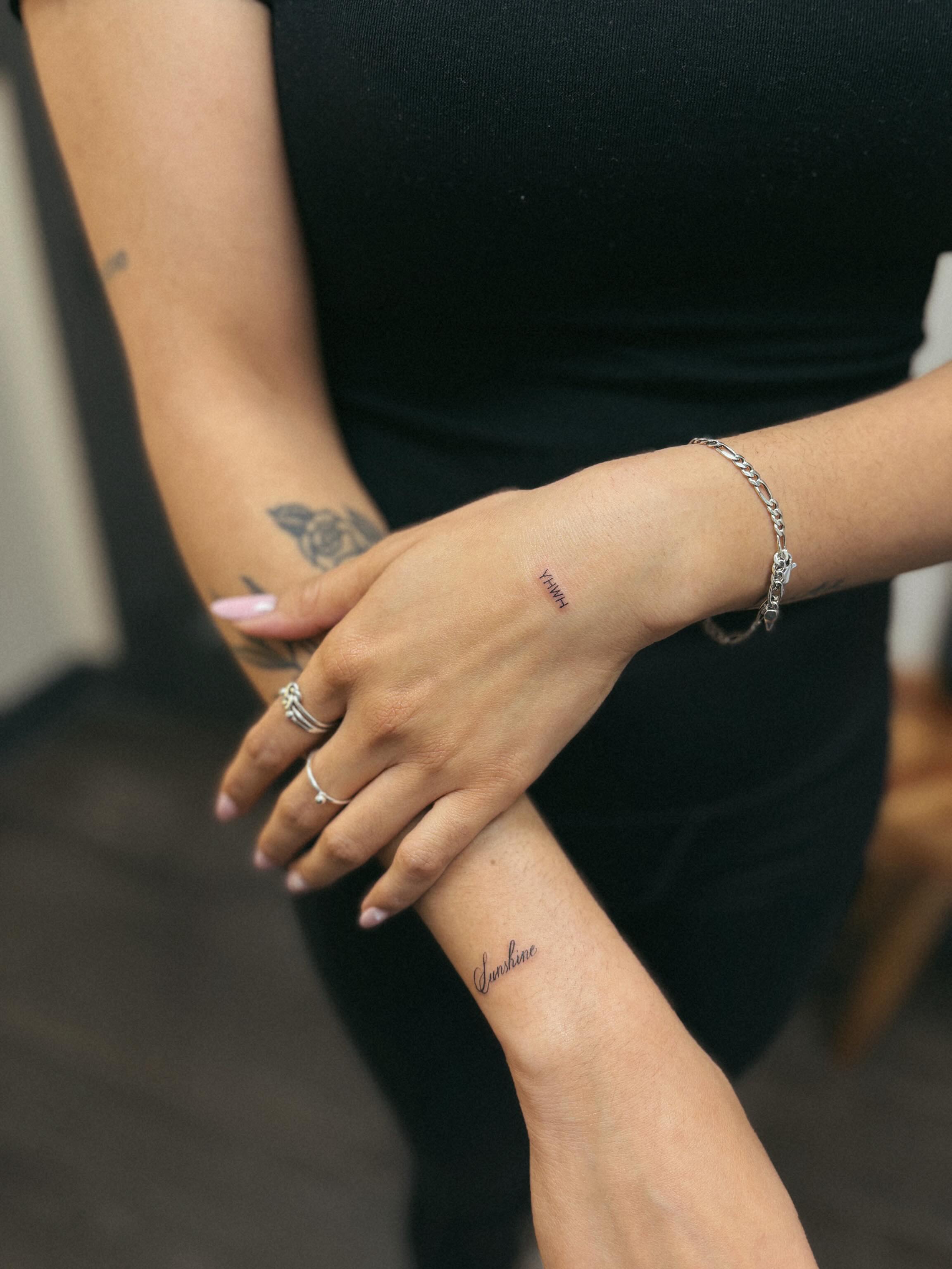 Tattoo by @littlelinesbyal — fine_line