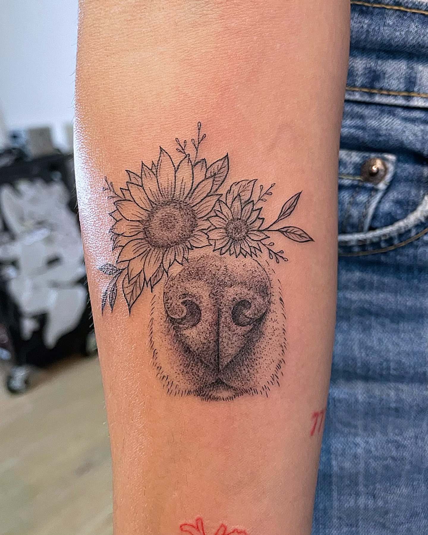 Tattoo by @mimz_studio — dotwork