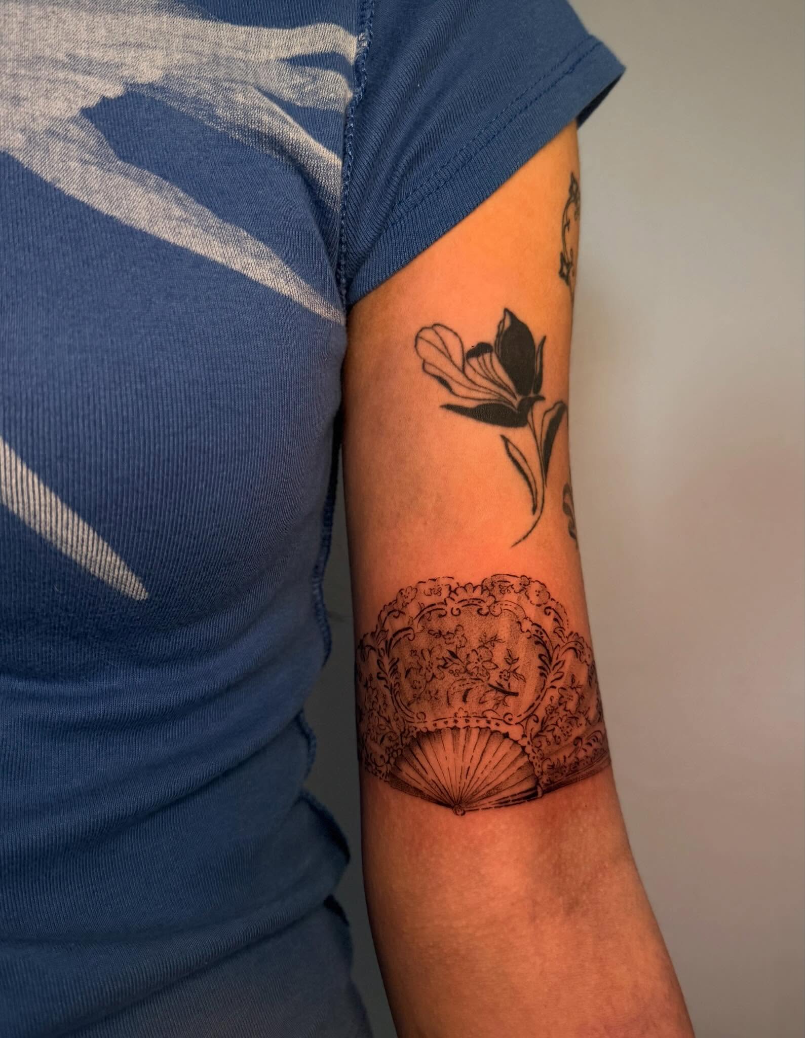 Floral design black and grey tattoo on the forearm by elisa!  ✶ illustrative blackwork tattoo