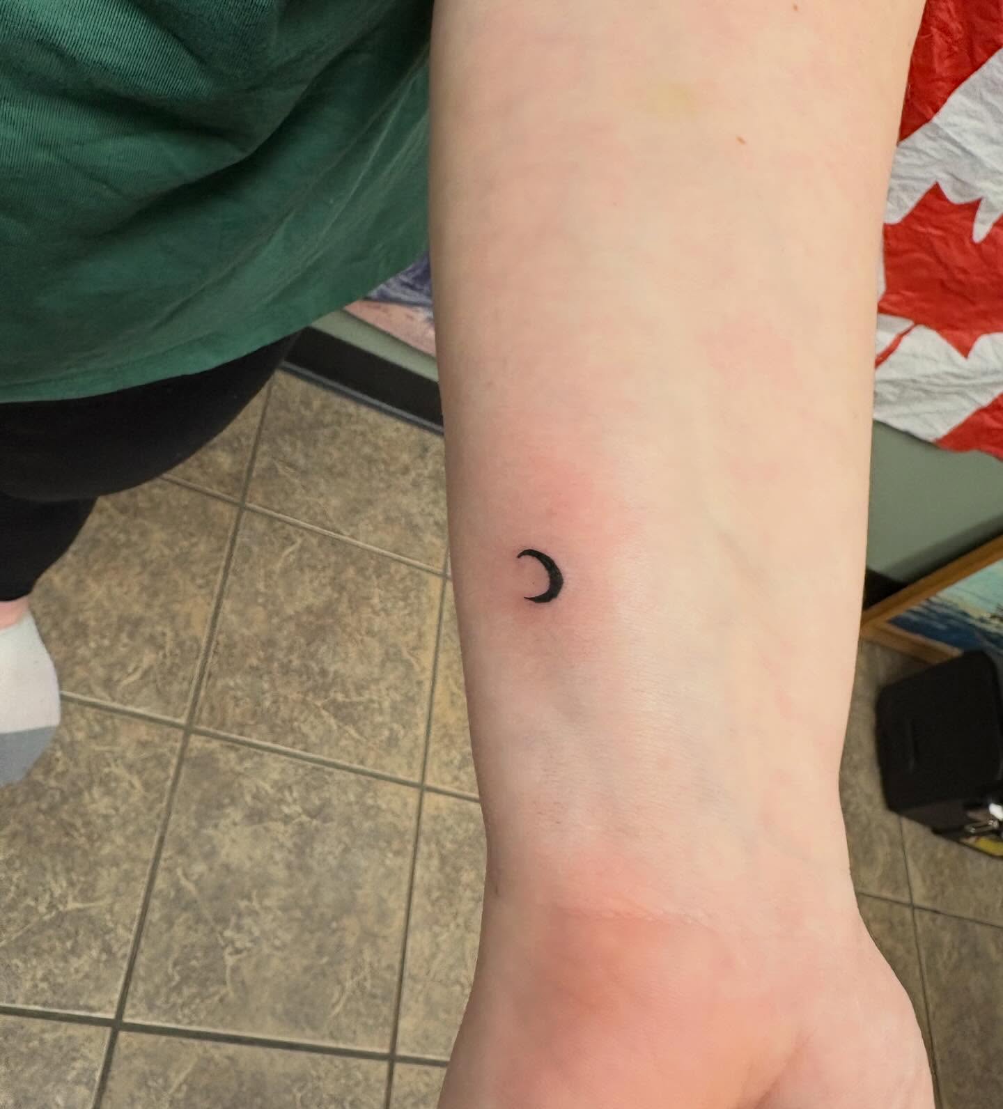 Tattoo by @jennas_drawings — minimalist