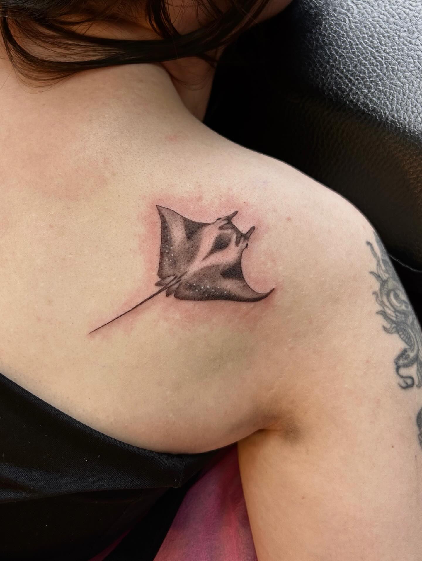 Tattoo by @khloztatz — realism