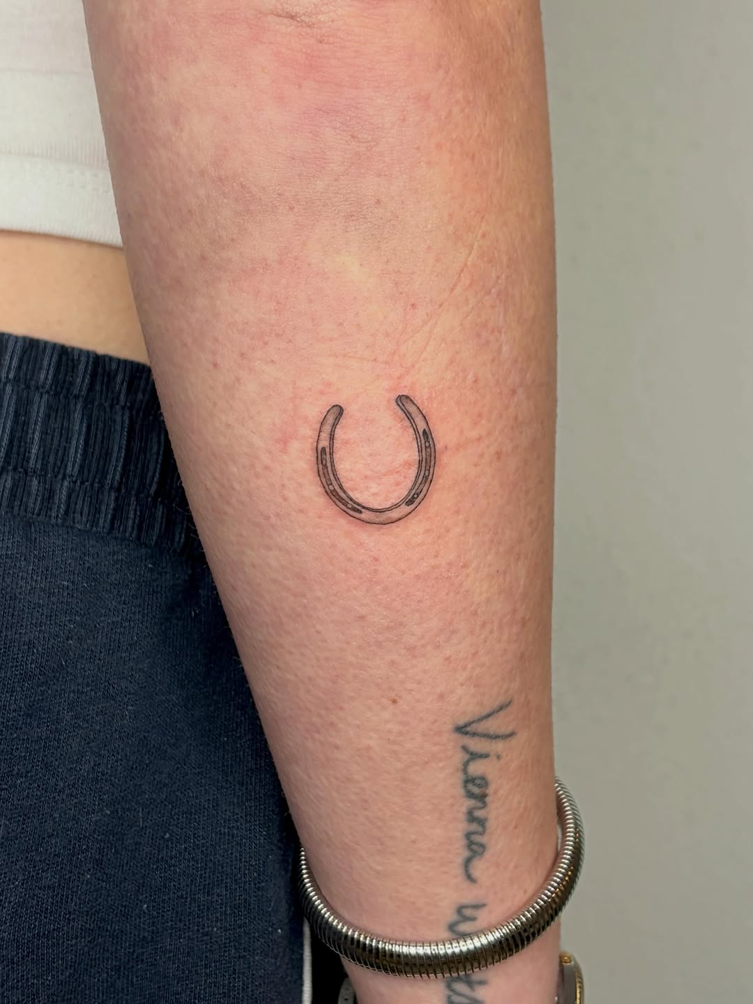 Tattoo by @alyssadoestattoos โ fine_line, minimalist