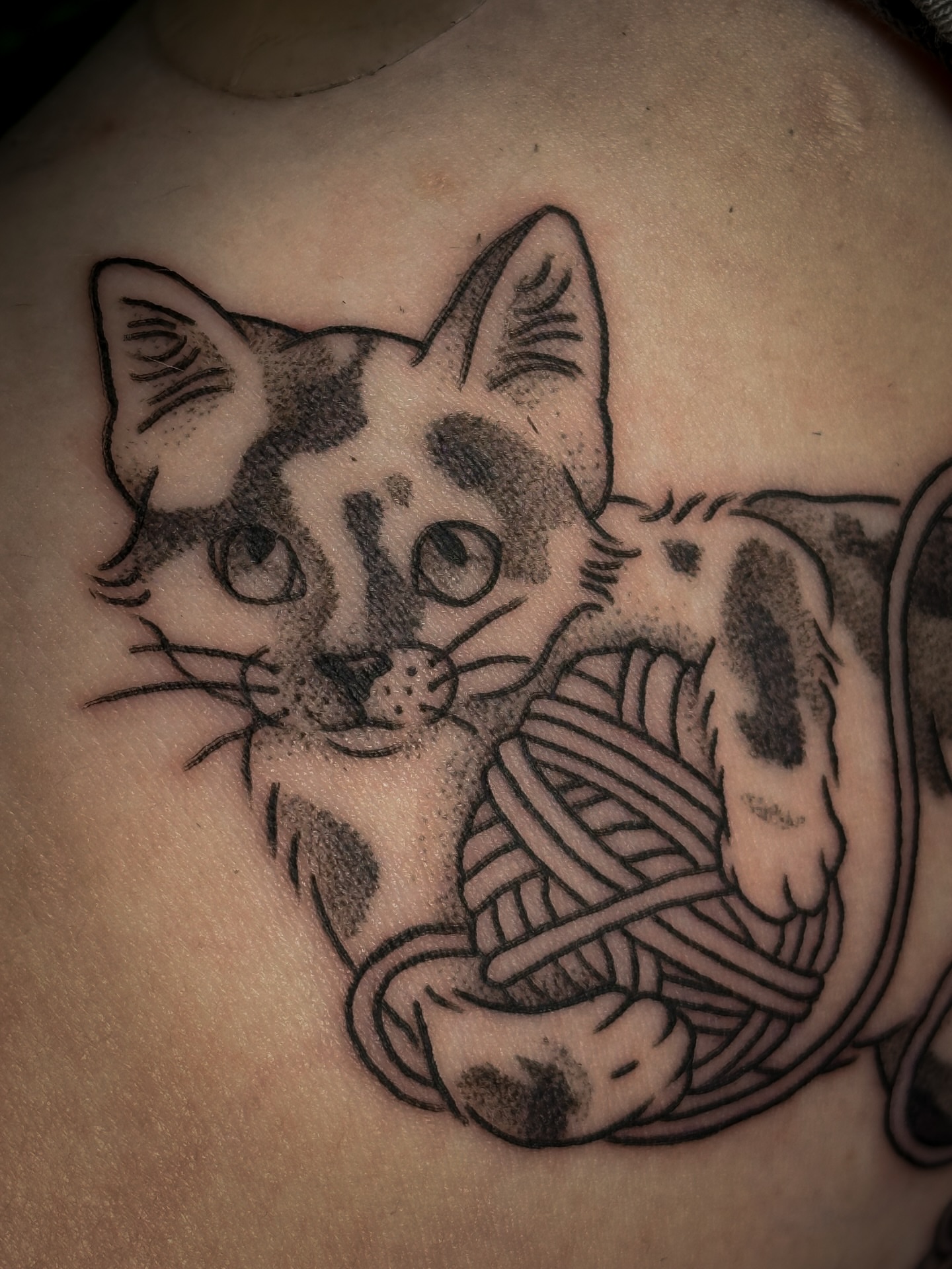 Tattoo by @rachtats โ dotwork