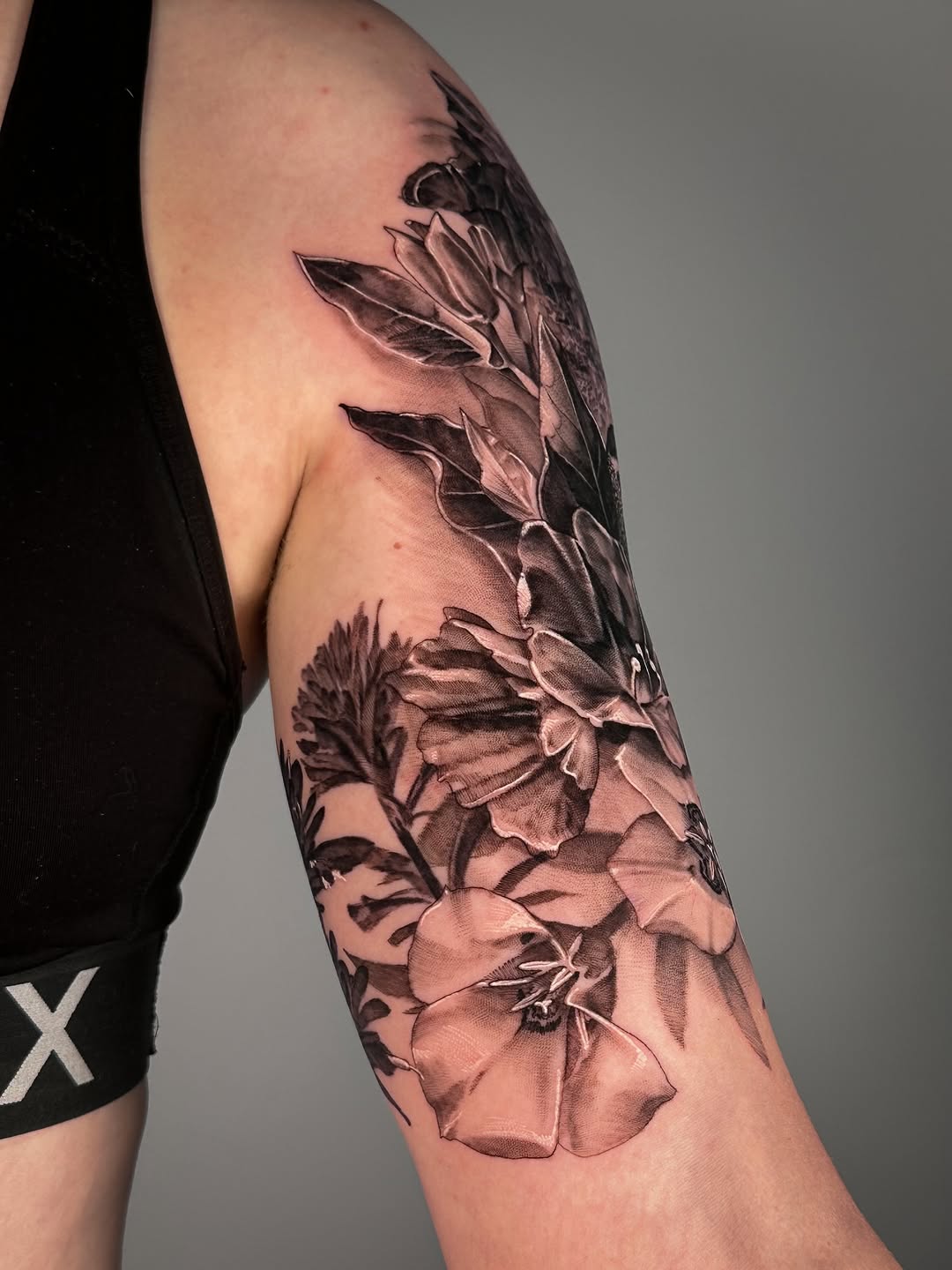 Tattoo by @stephaniessart — realism, black_and_grey