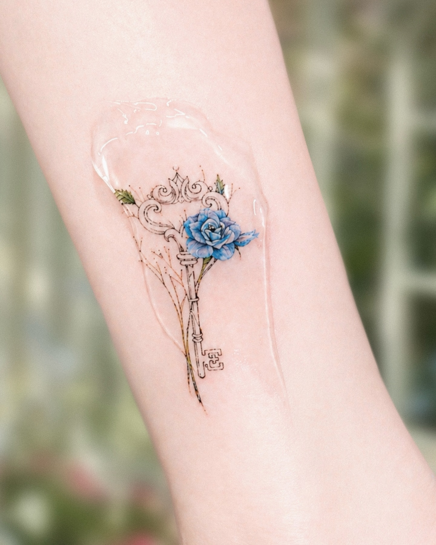 Tattoo by @honi_tattoo — fine_line, watercolor