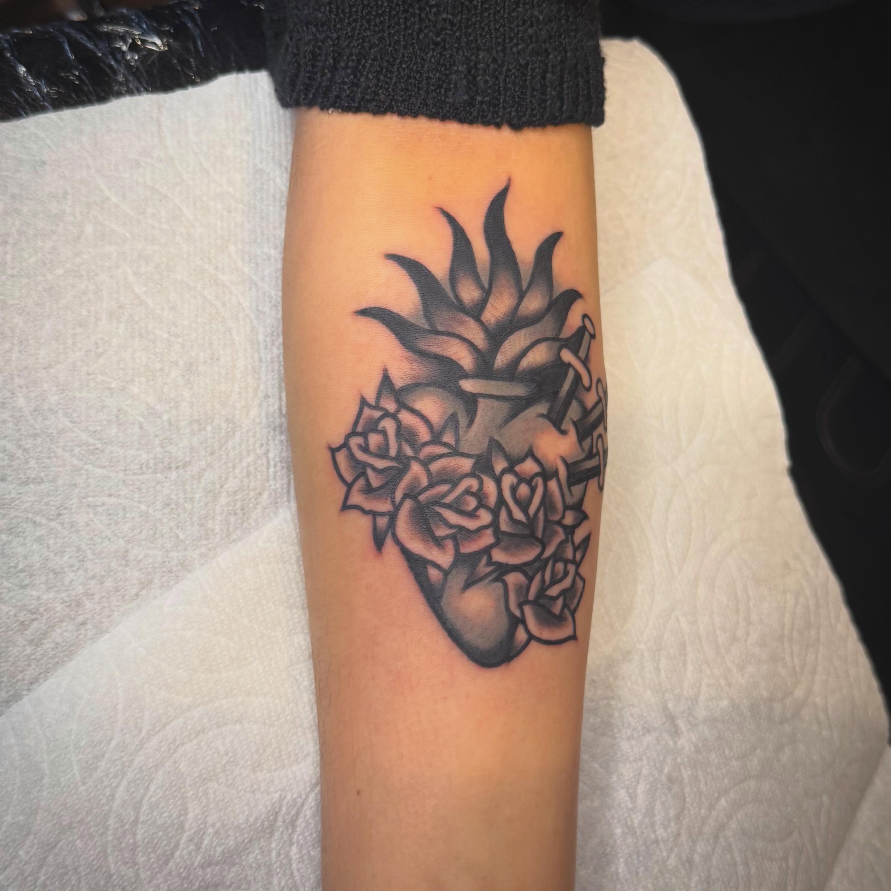 Tattoo by @jordytattsyou — black_and_grey