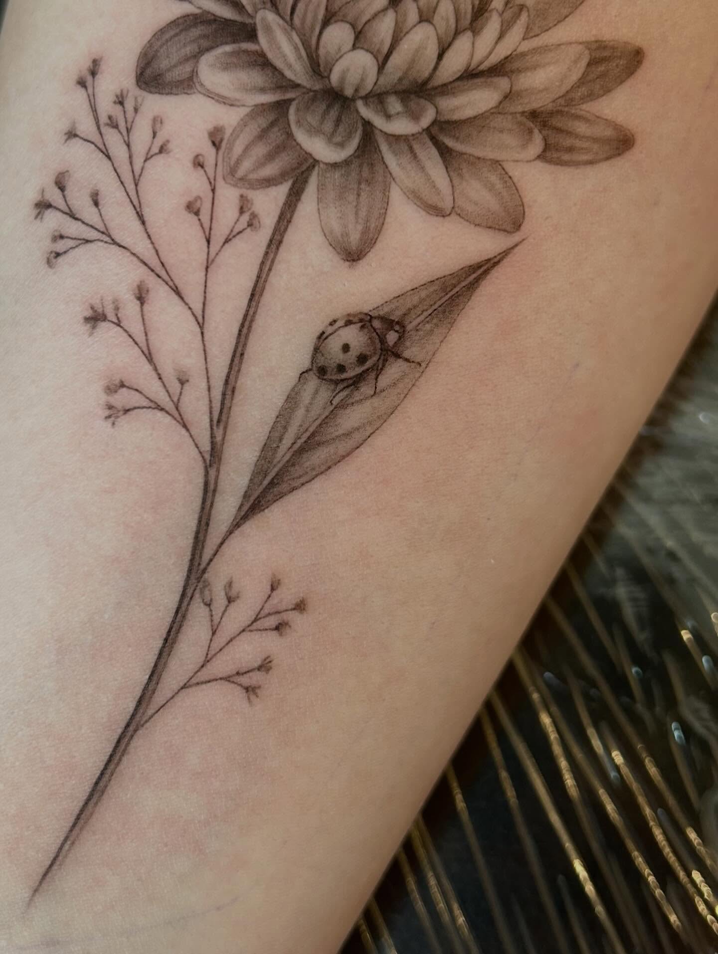 Tattoo by @khloztatz — black_and_grey