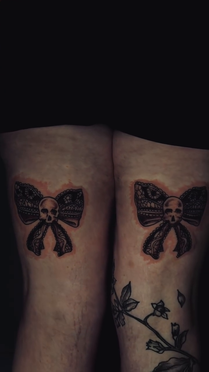 Tattoo by @arrieta.damian_tattoo — black_and_grey, fine_line