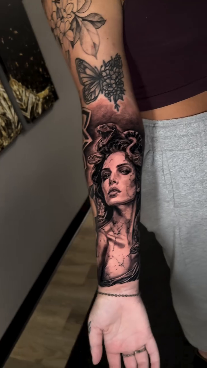 Woman with snakes in hair realism tattoo by ๐๐๐๐ ๐๐๐๐
