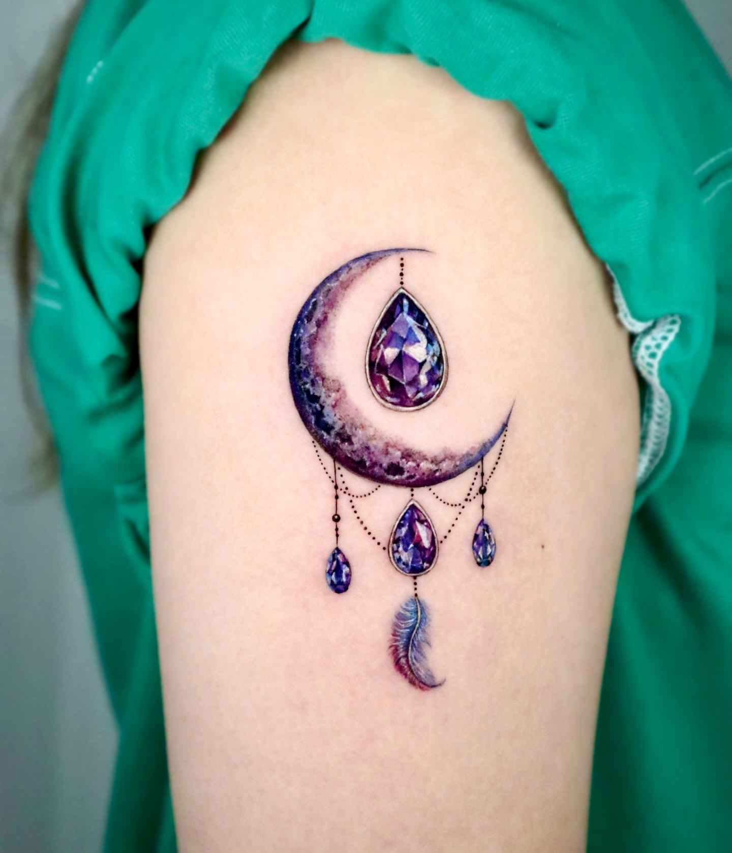 Tattoo by @miiu_tattoo — watercolor, dotwork